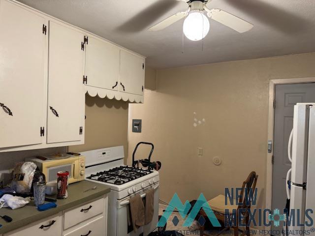 528 W 16th Lane