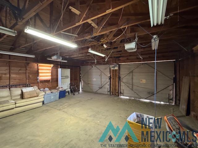 528 W 16th Lane