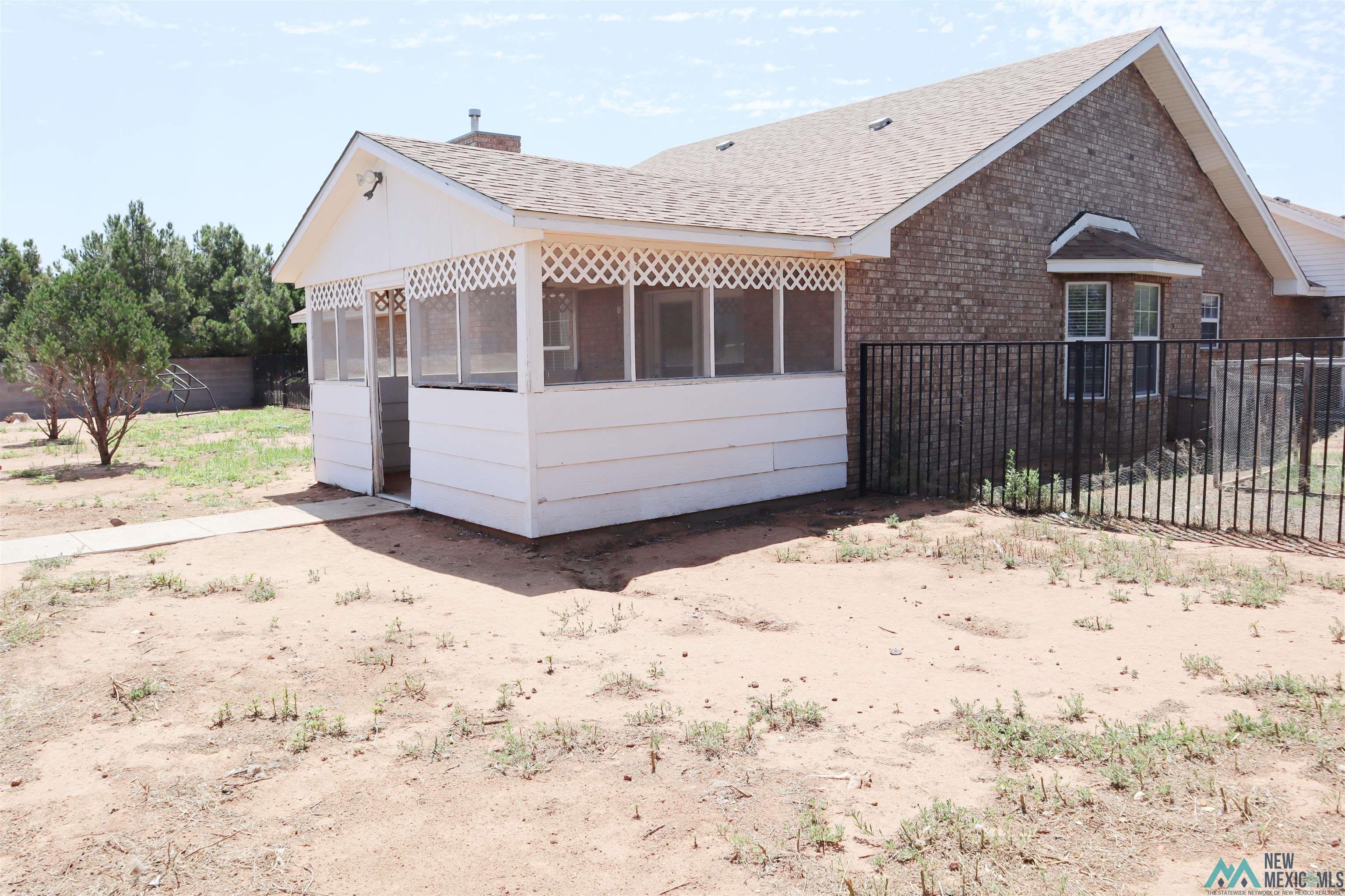 2120 S Roosevelt Rd 4 Lane, Portales
