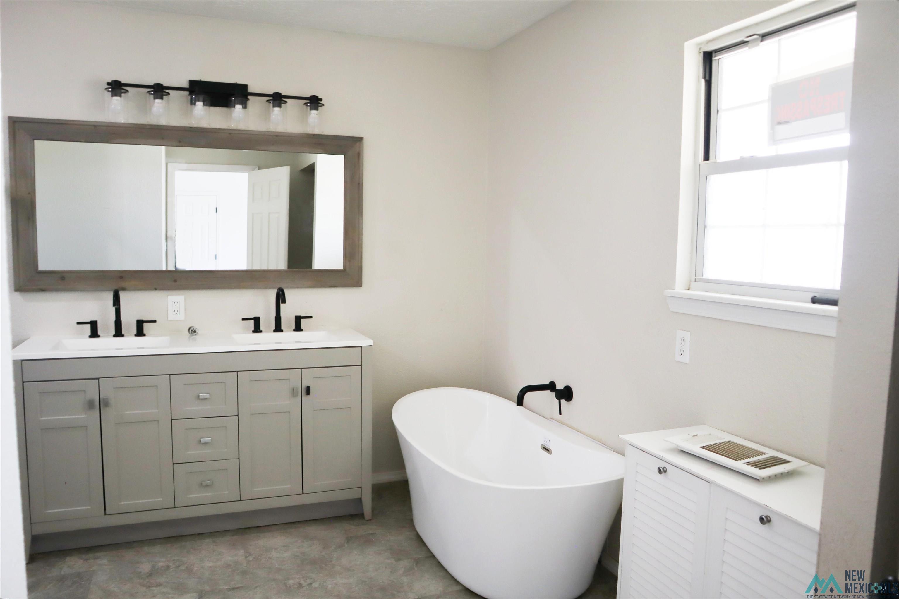 2120 S Roosevelt Rd 4 Lane, Portales