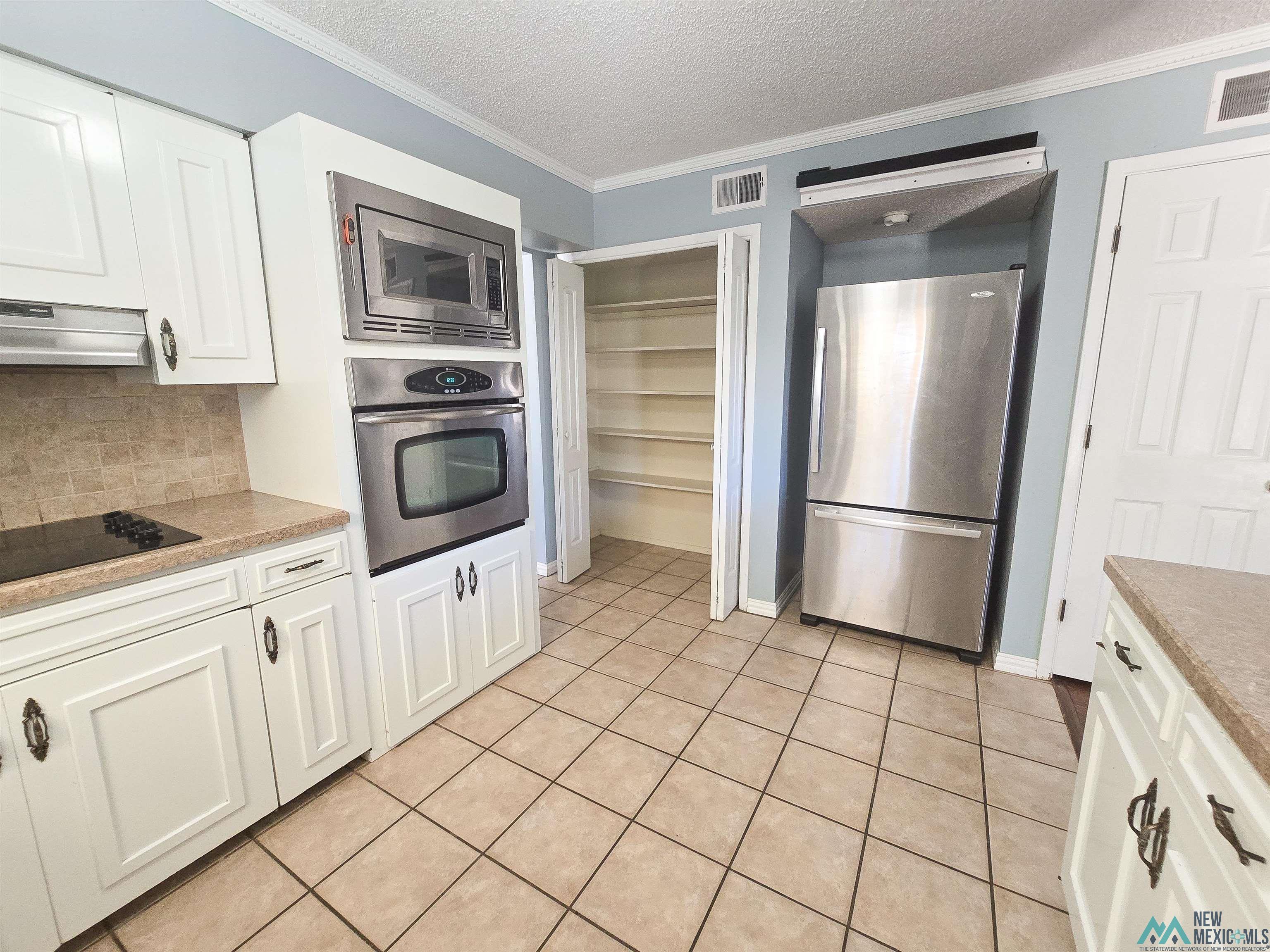 1701 Courtland Circle, Clovis