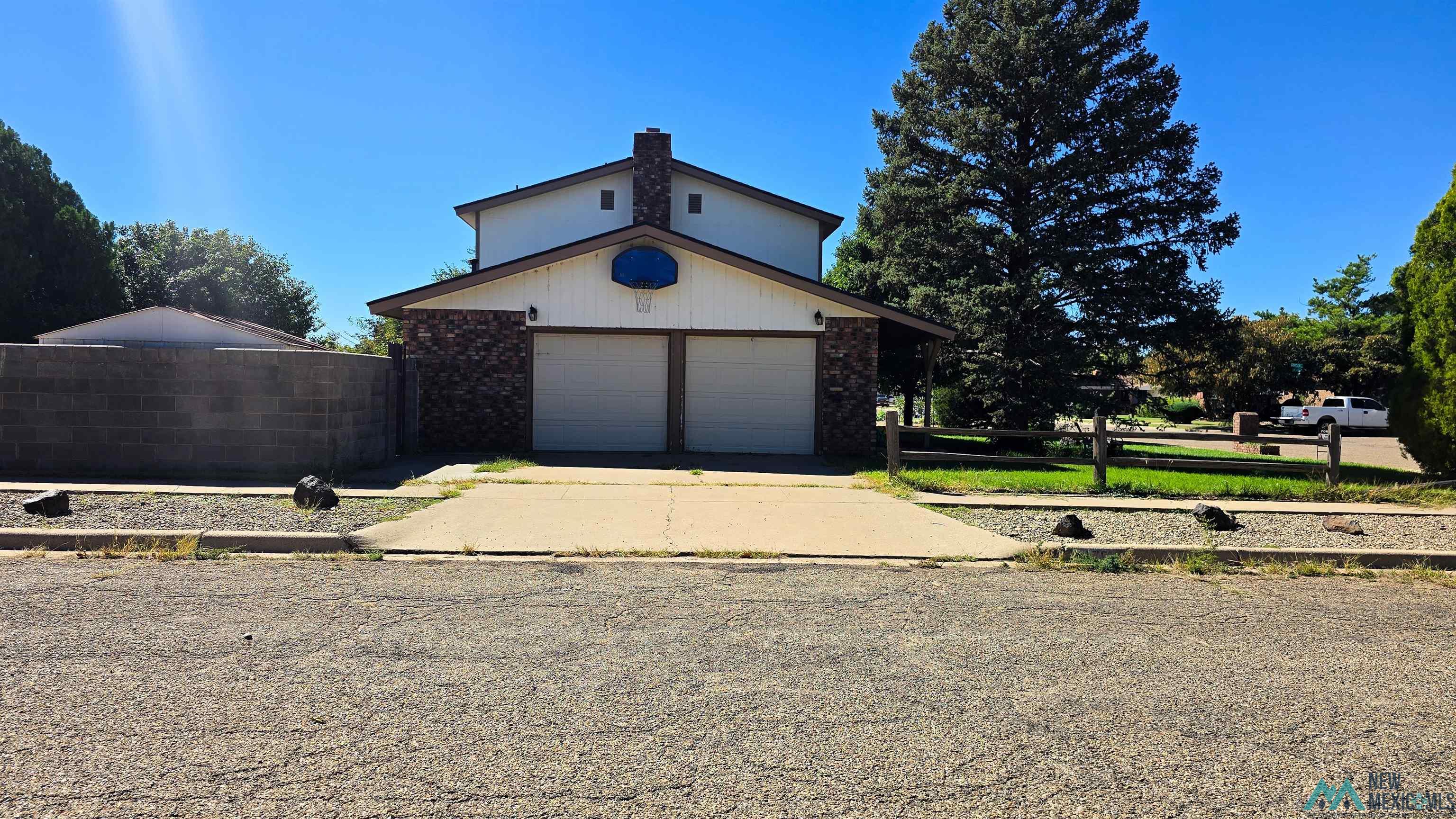 1701 Courtland Circle, Clovis