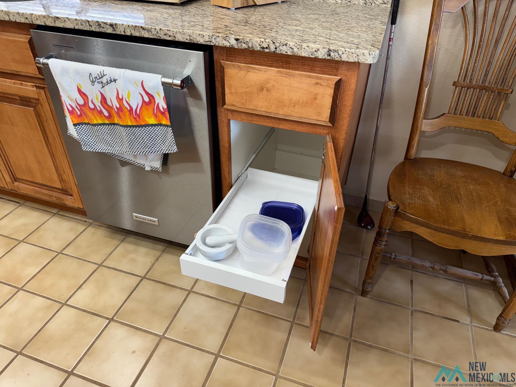 1605 Windsor Way Way