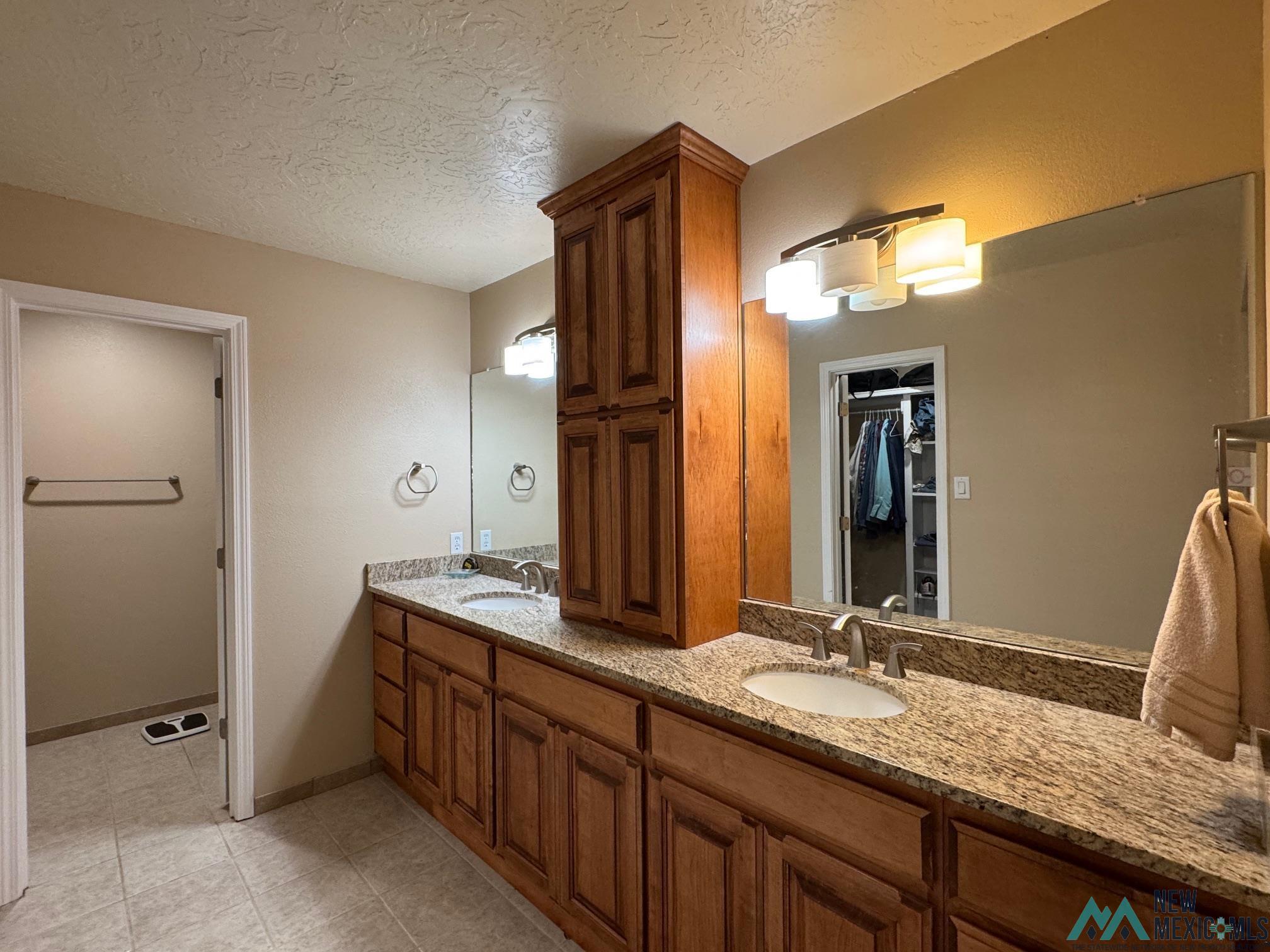 1605 Windsor Way Way