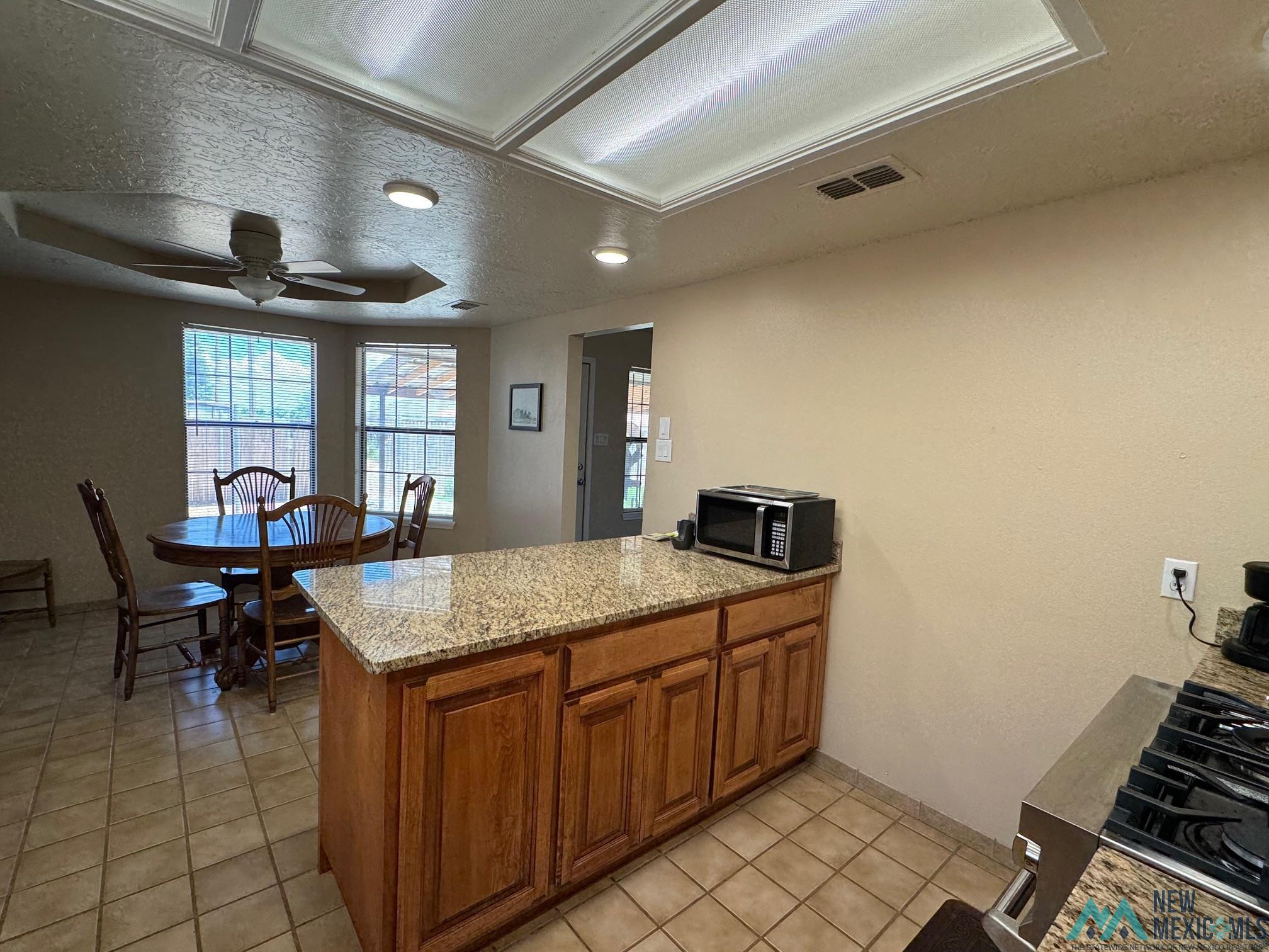 1605 Windsor Way Way