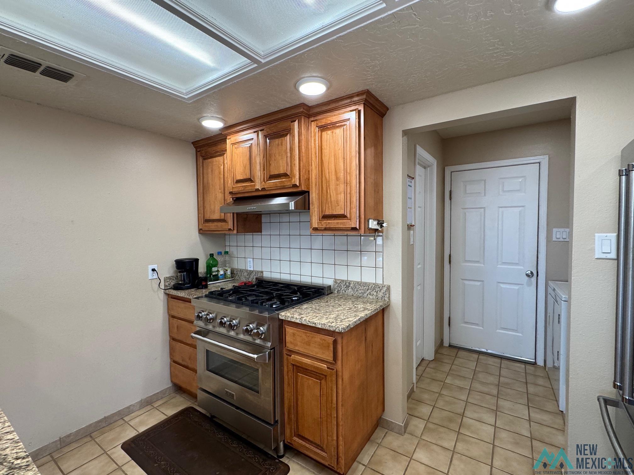 1605 Windsor Way Way