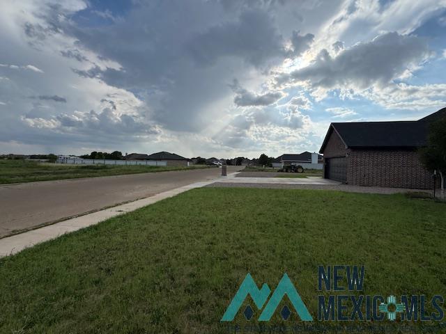 2216 Amanda Lane