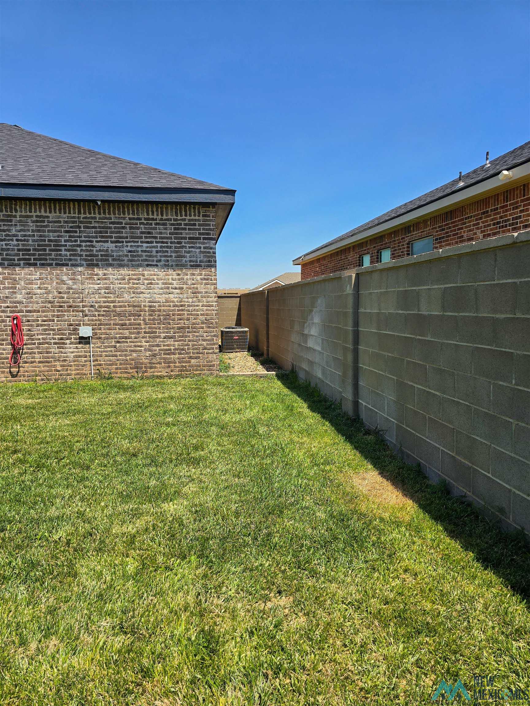 309 Nonpareil Lane, Clovis