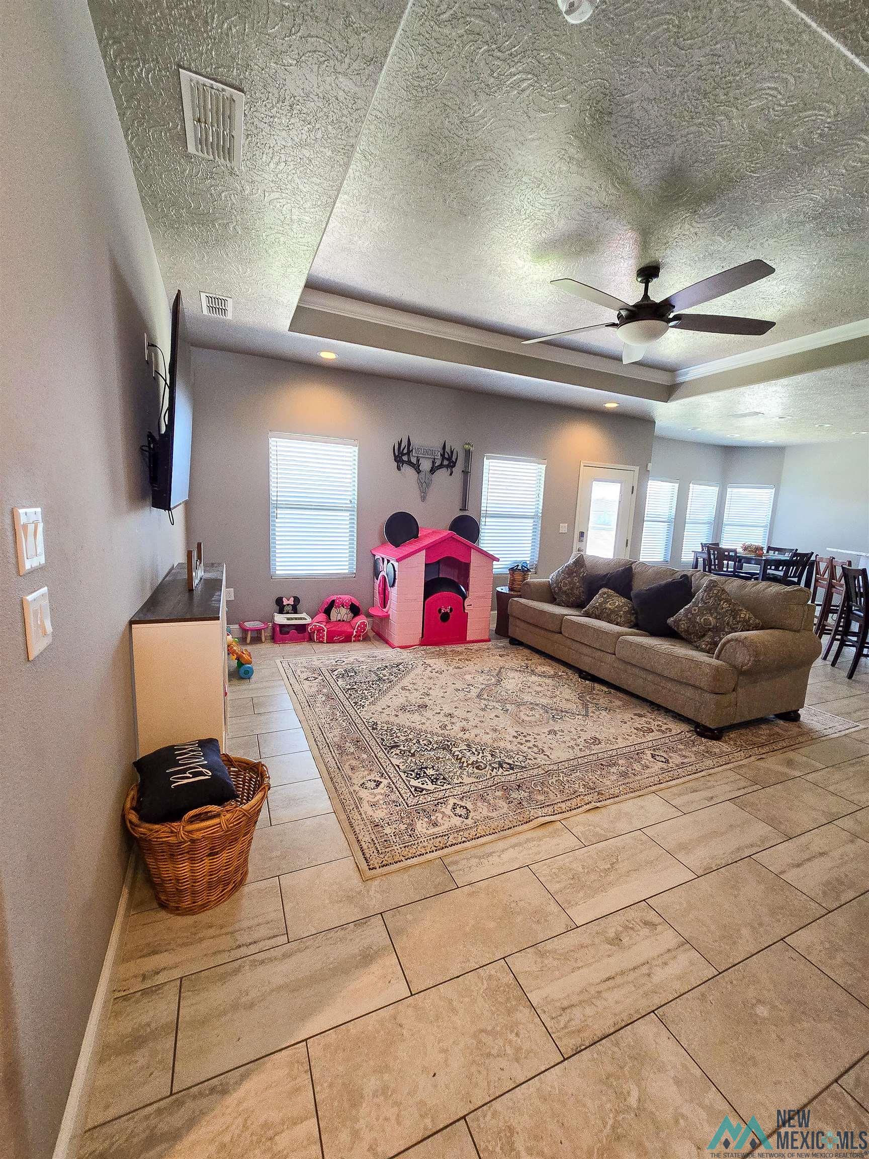 309 Nonpareil Lane, Clovis