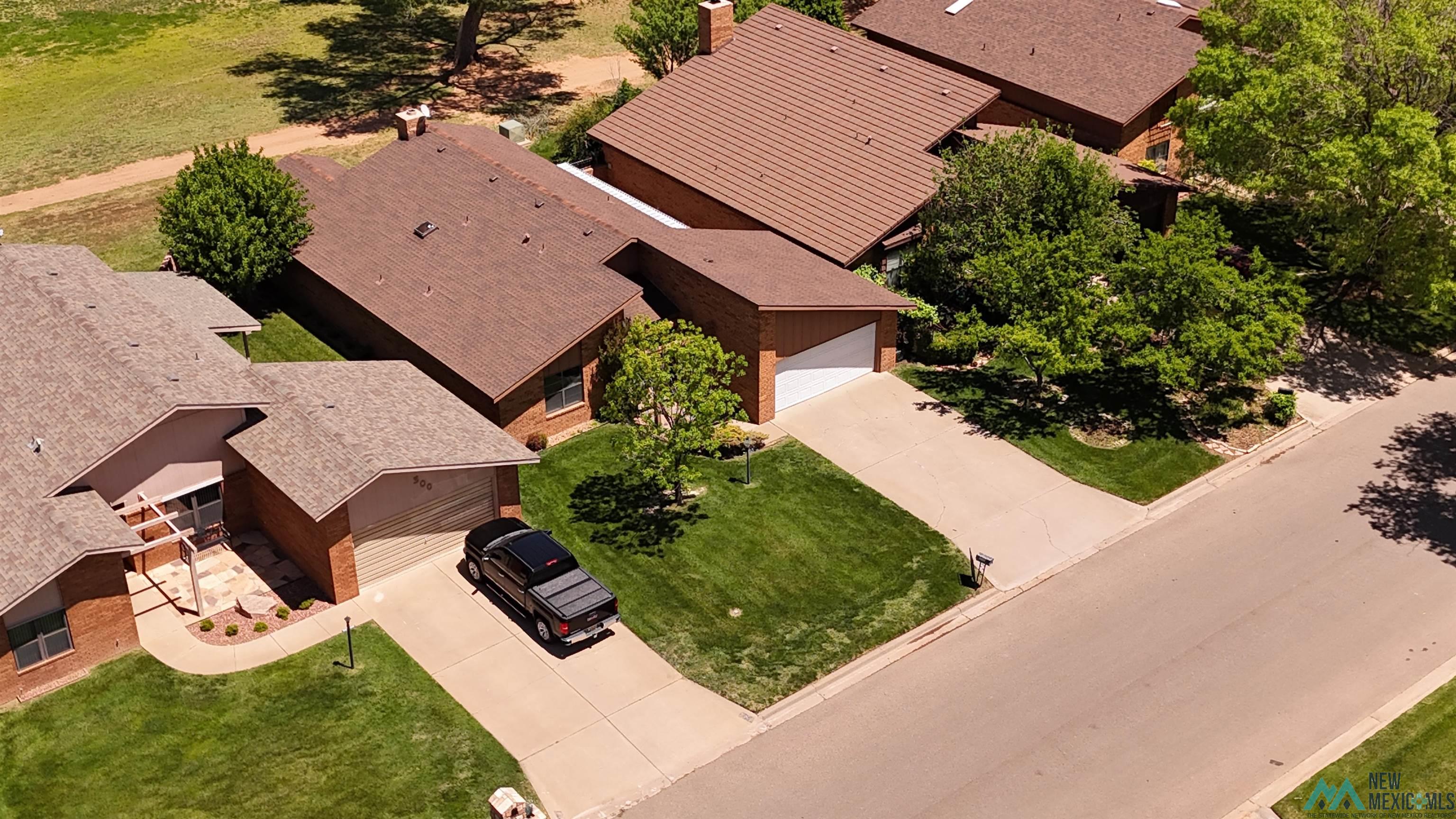 220 Lakeview Drive
