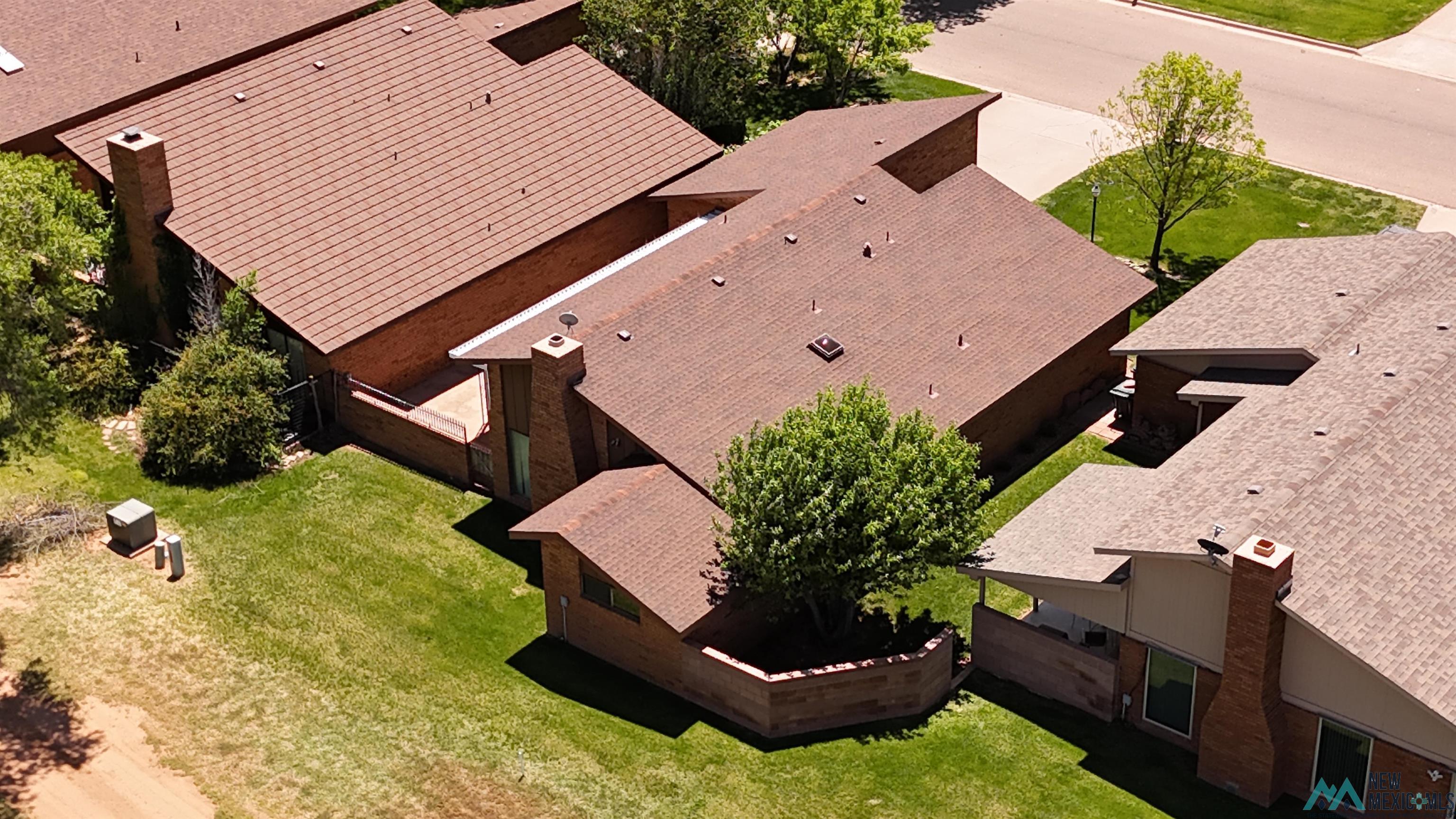 220 Lakeview Drive