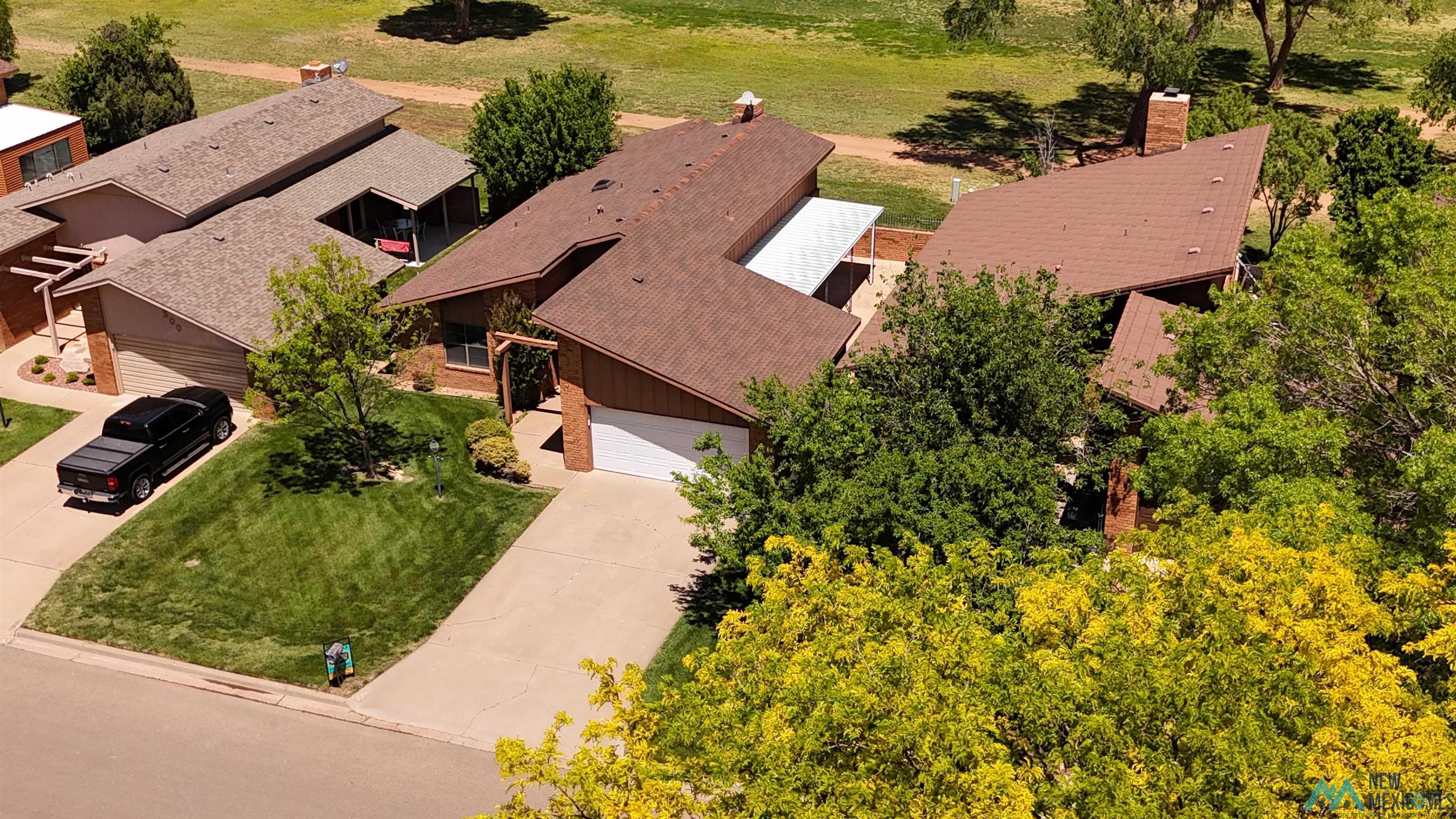 220 Lakeview Drive