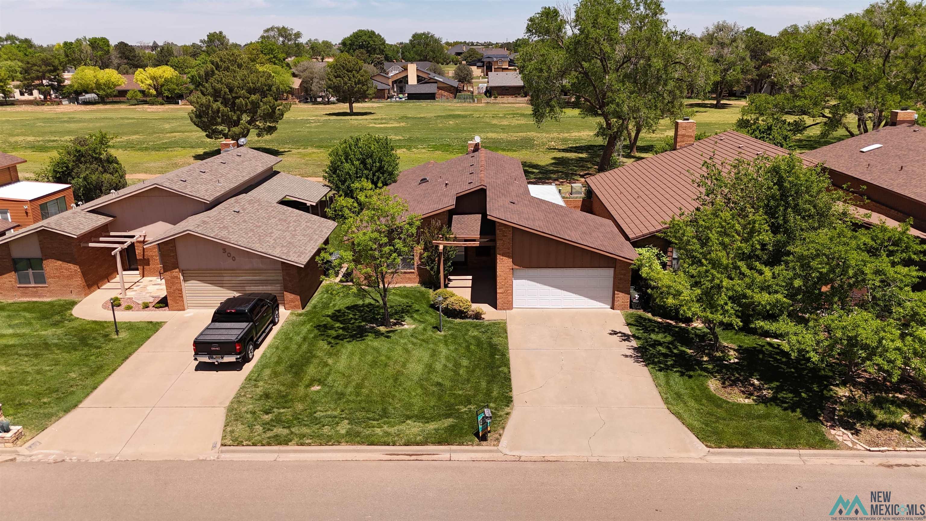 220 Lakeview Drive