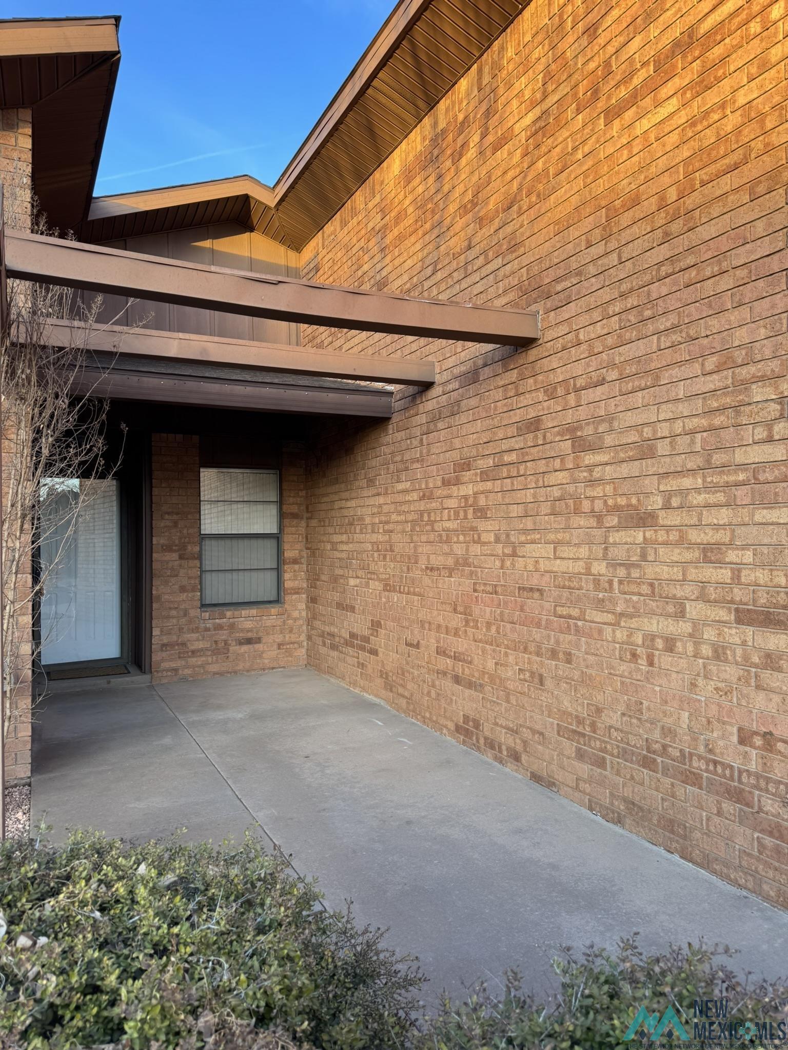 220 Lakeview Drive