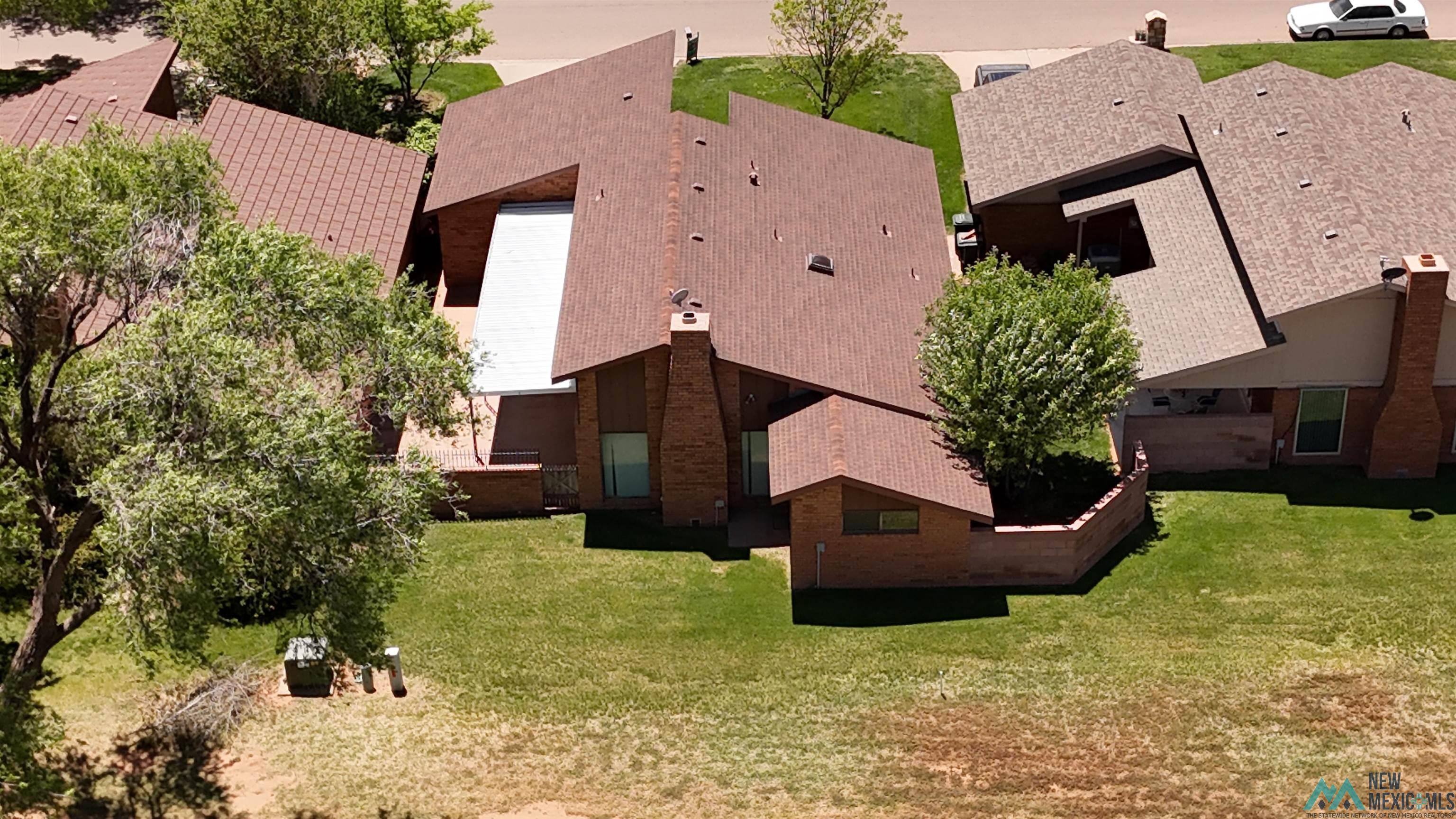 220 Lakeview Drive