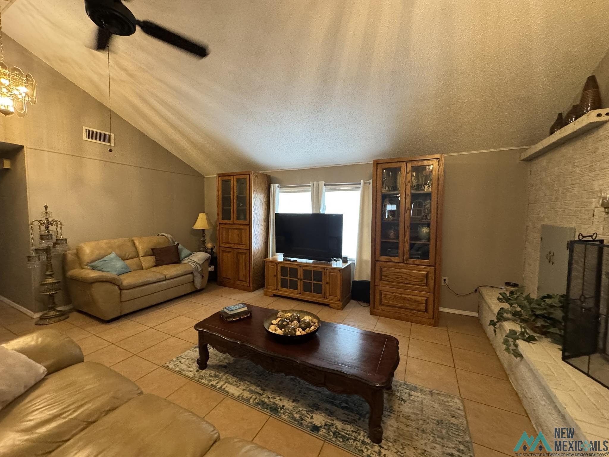 1605 E Hammett Road