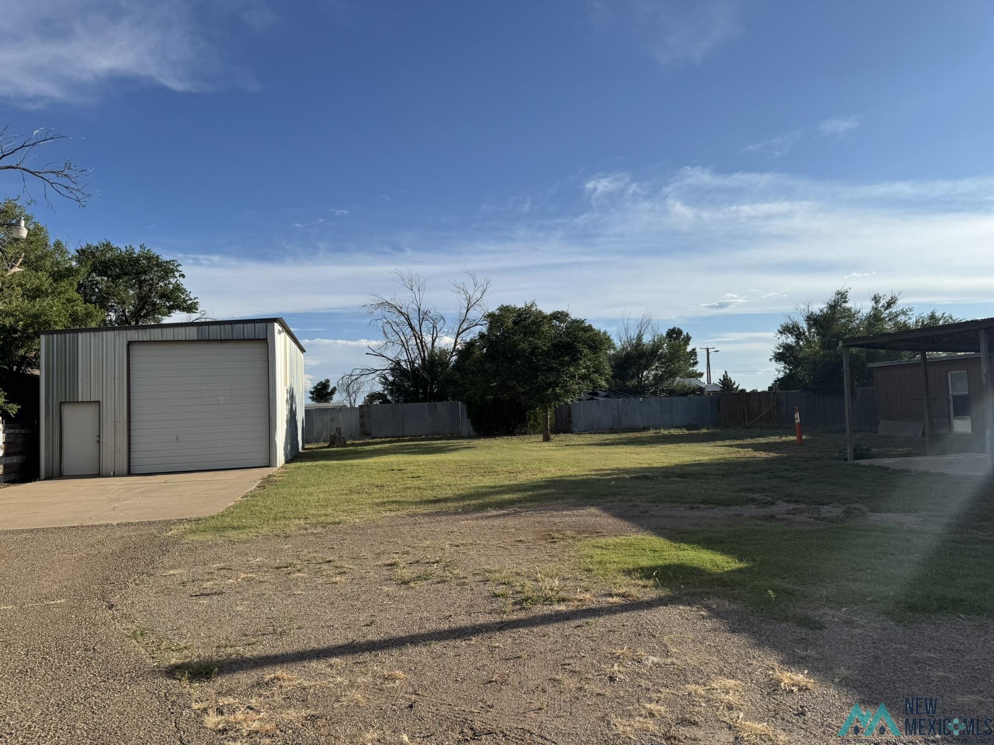 1605 E Hammett Road