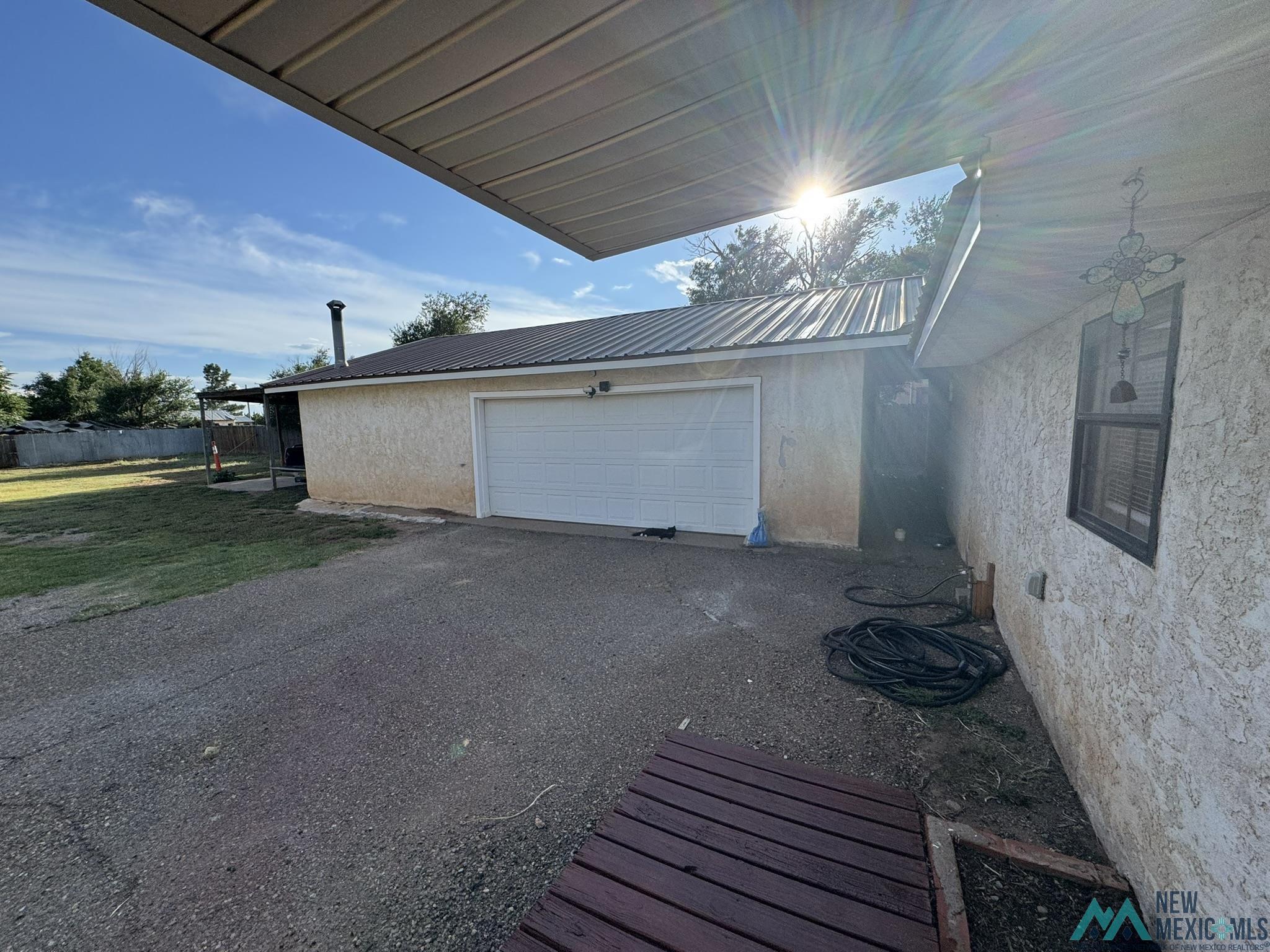 1605 E Hammett Road