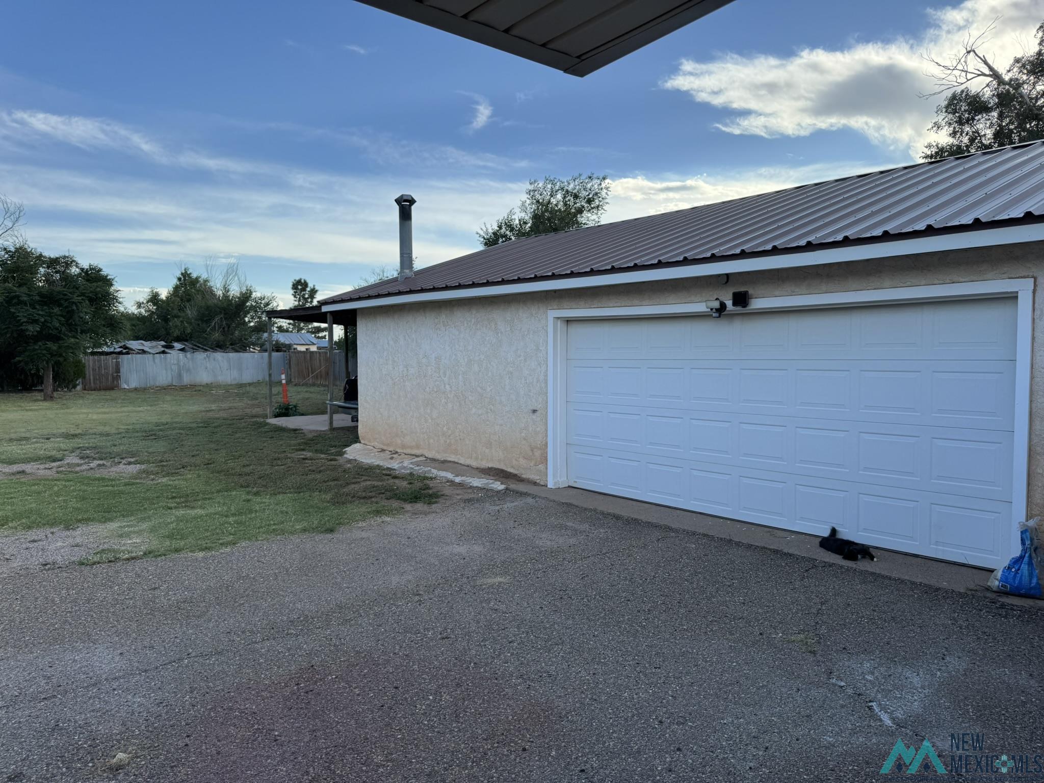 1605 E Hammett Road