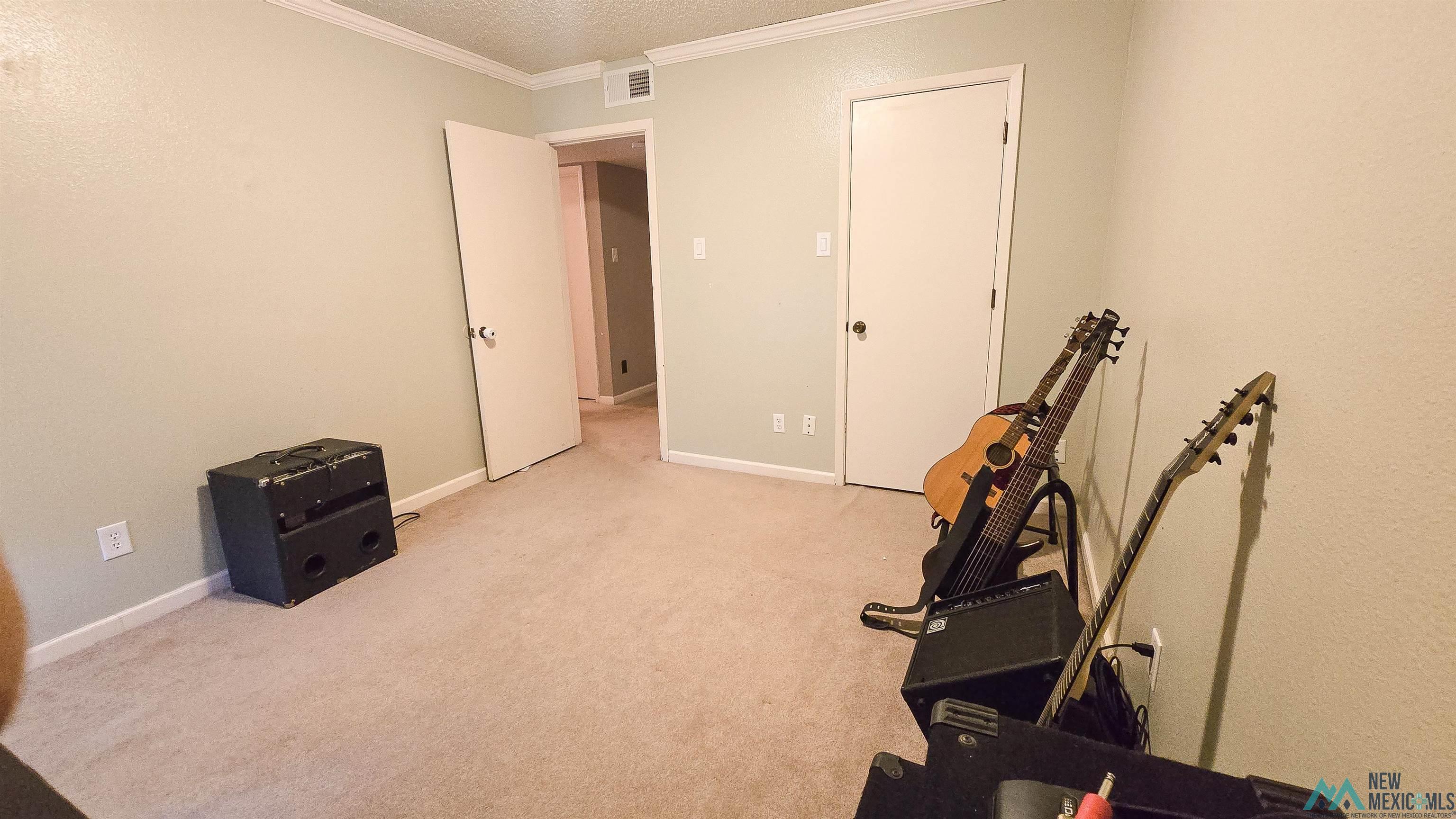 1209 Parkland Drive, Clovis