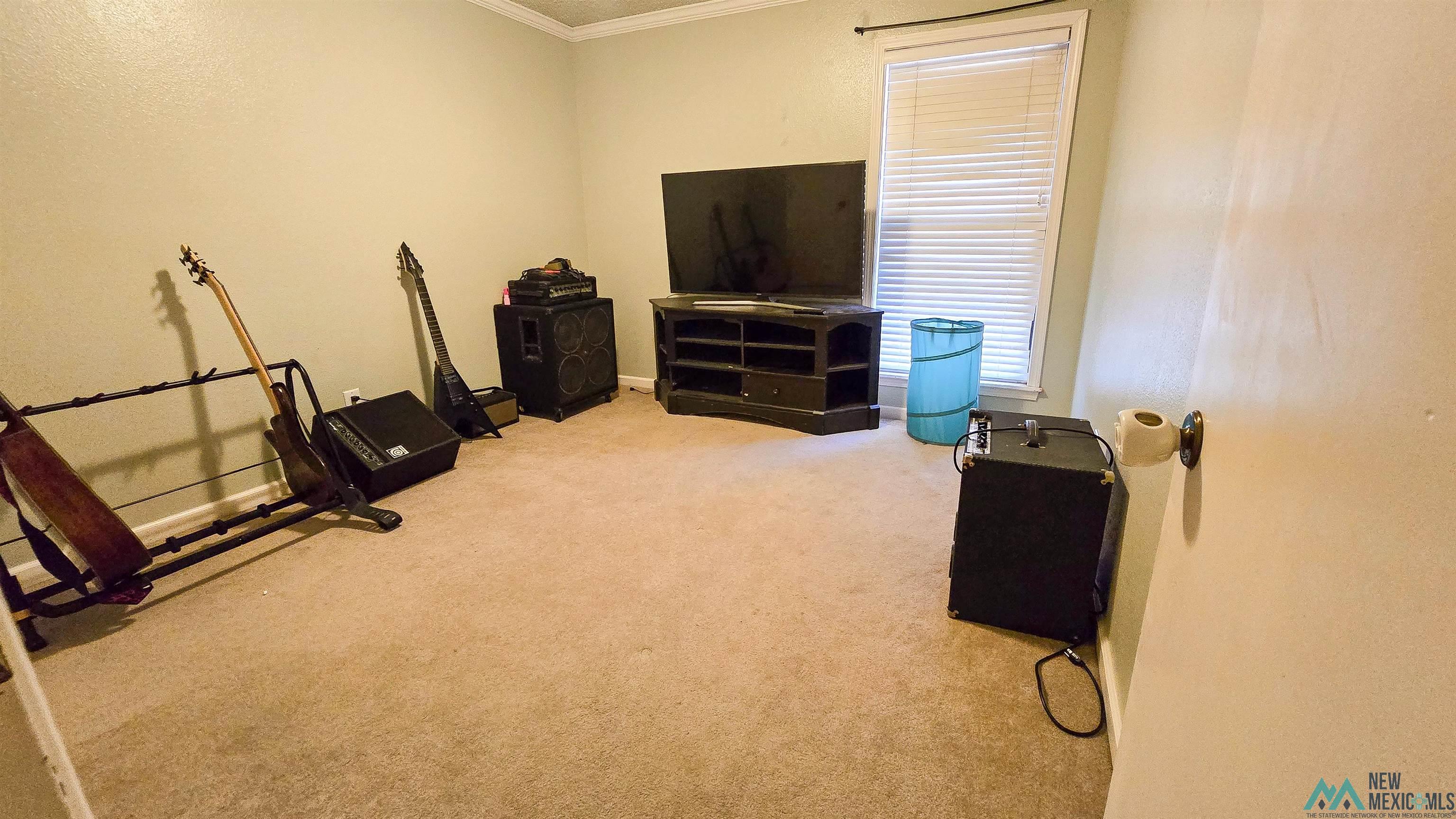 1209 Parkland Drive, Clovis