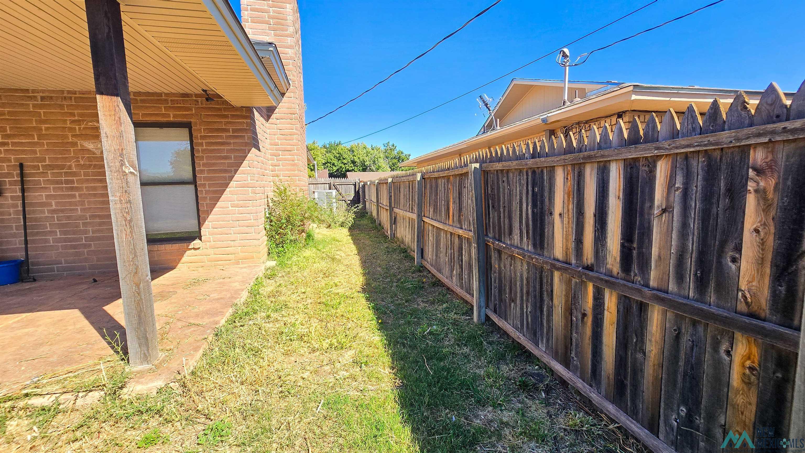 1209 Parkland Drive, Clovis