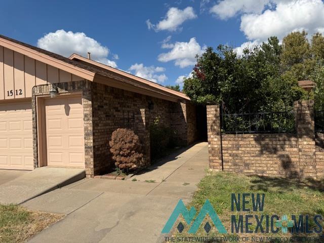 1512 Colonial Parkway, Clovis