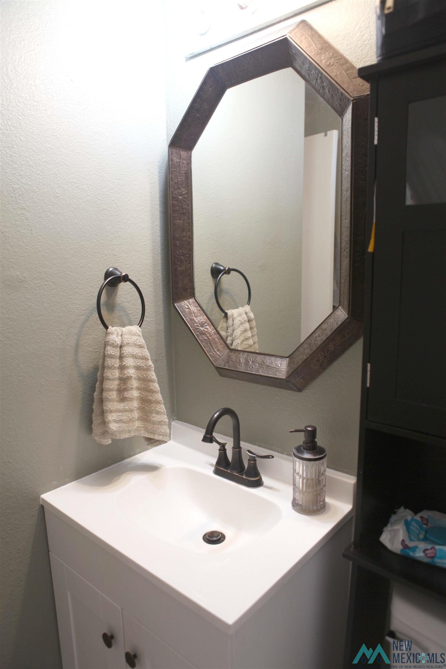 416 W Tierra Blanca Street, Clovis