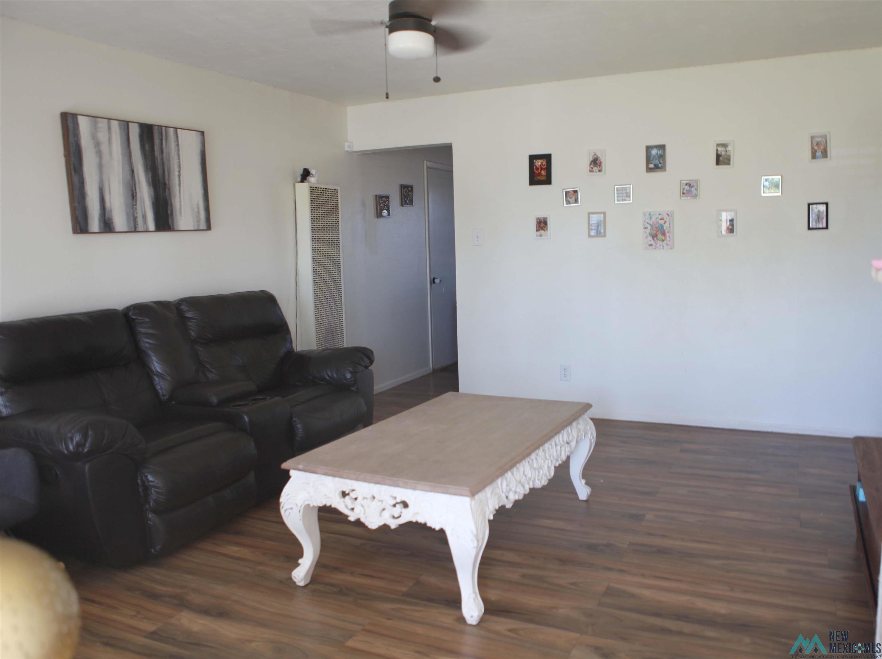 416 W Tierra Blanca Street, Clovis