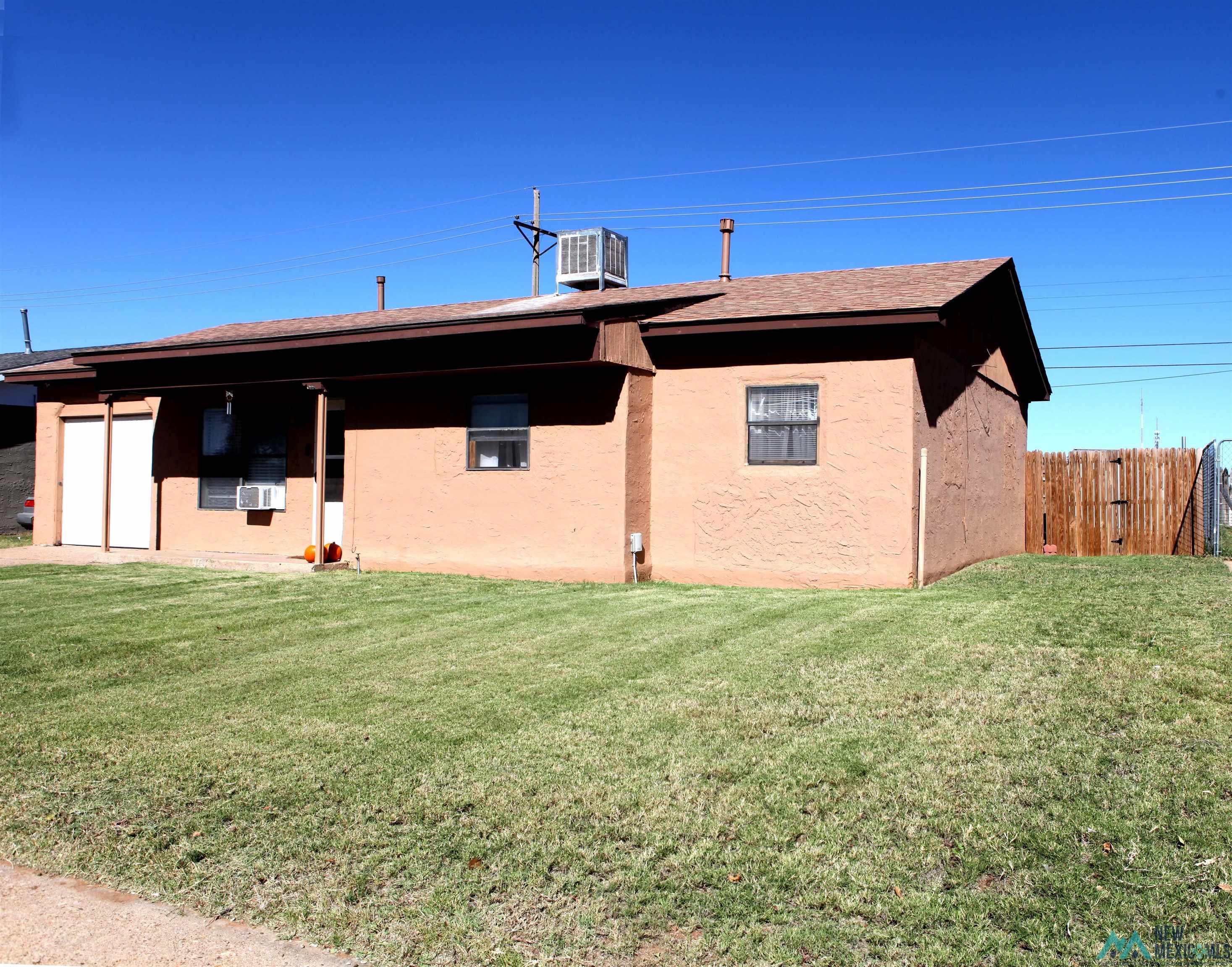 416 W Tierra Blanca Street, Clovis