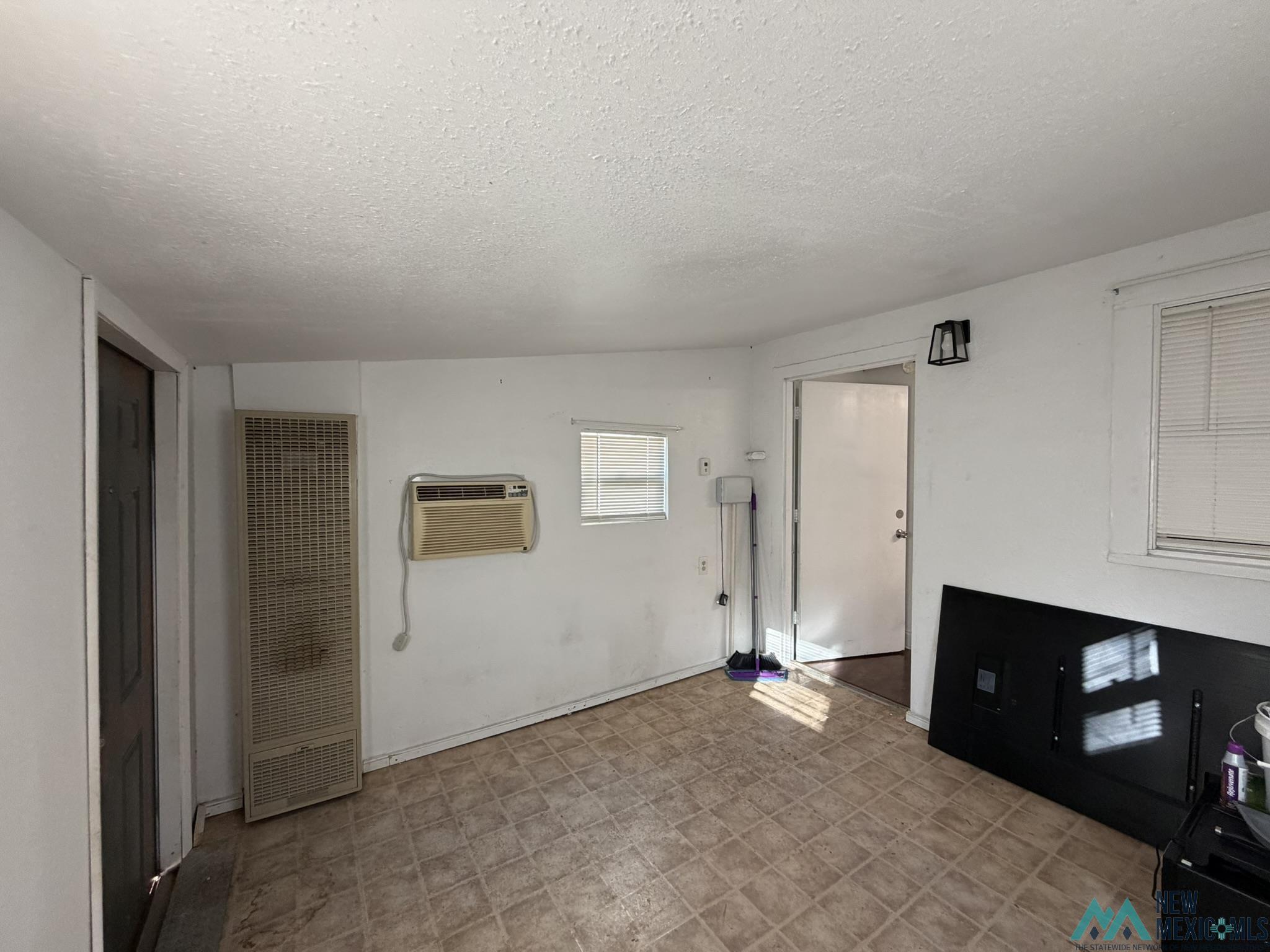 1600 Wallace Street, Clovis