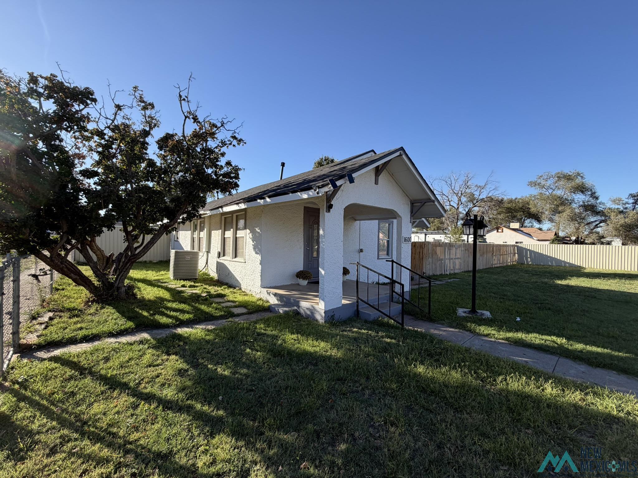 1600 Wallace Street, Clovis