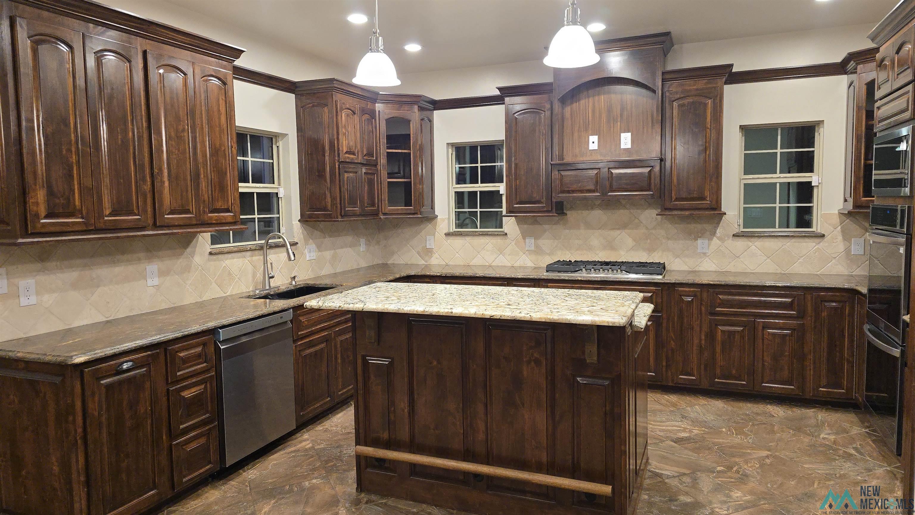 113 Colonial Estates Parkway