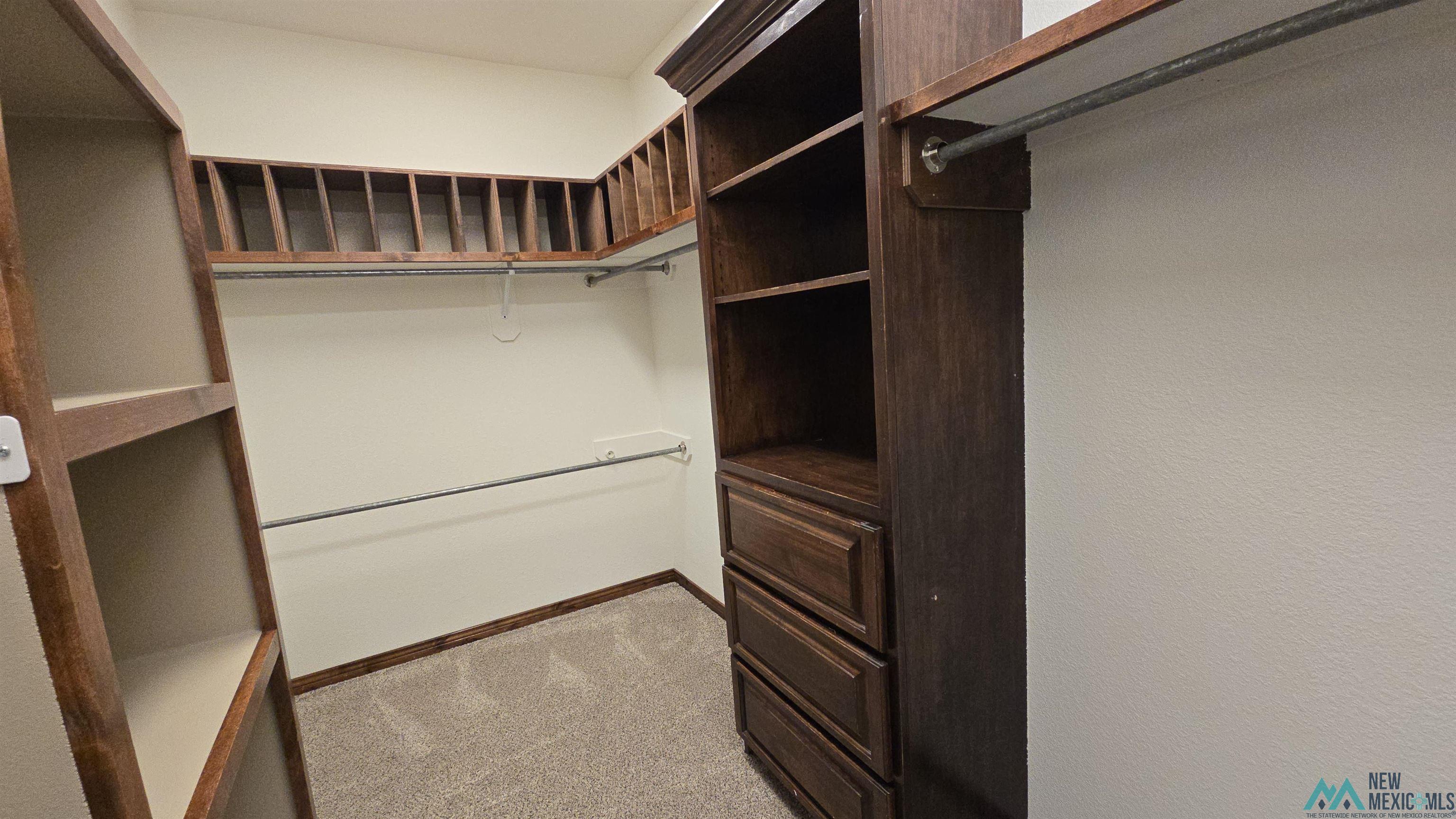 113 Colonial Estates Parkway