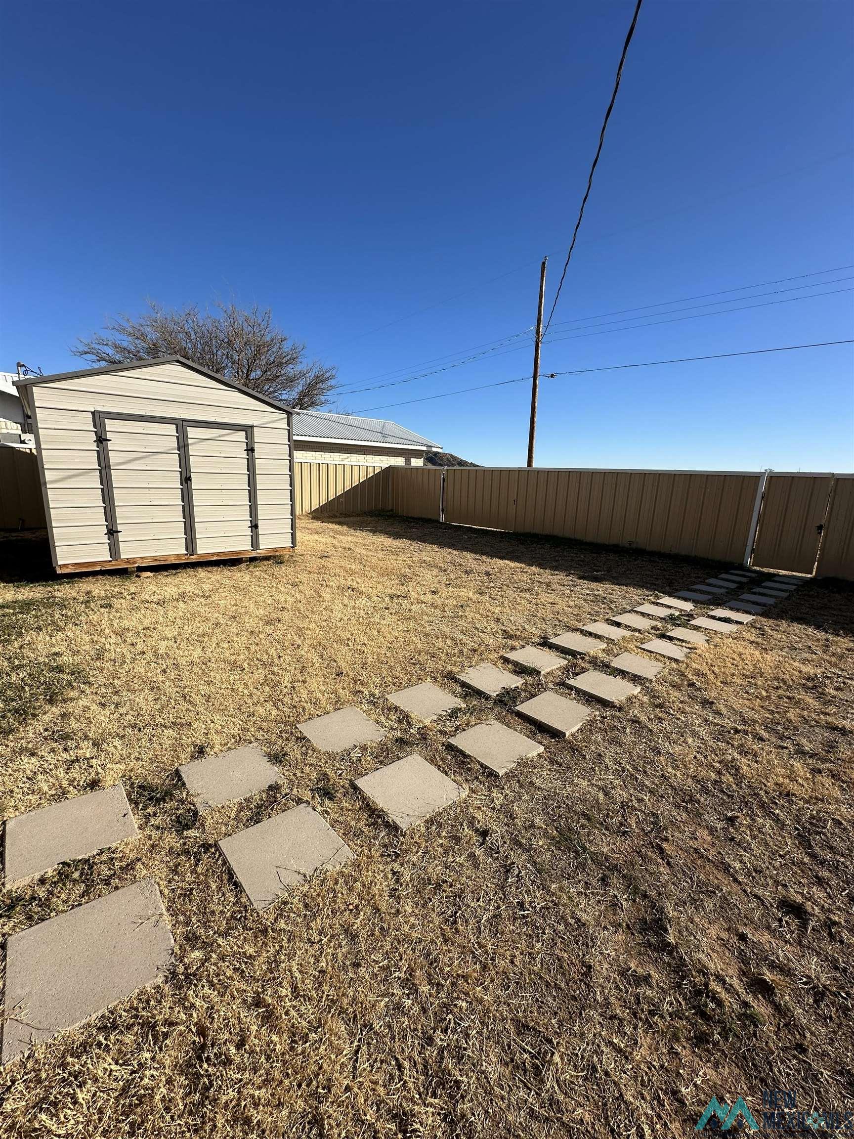 426 W Mesa Vista Street