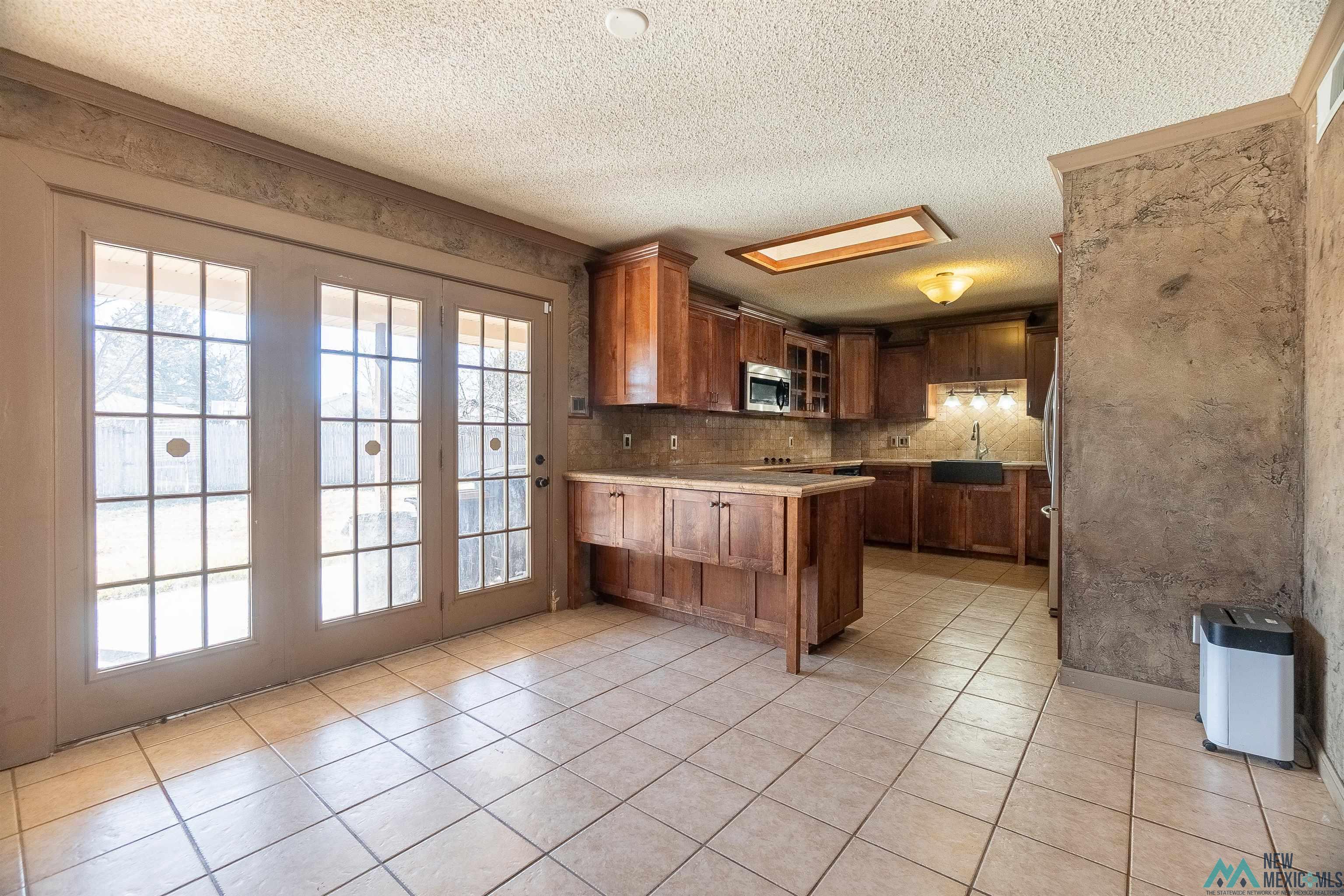 1209 Parkland Drive