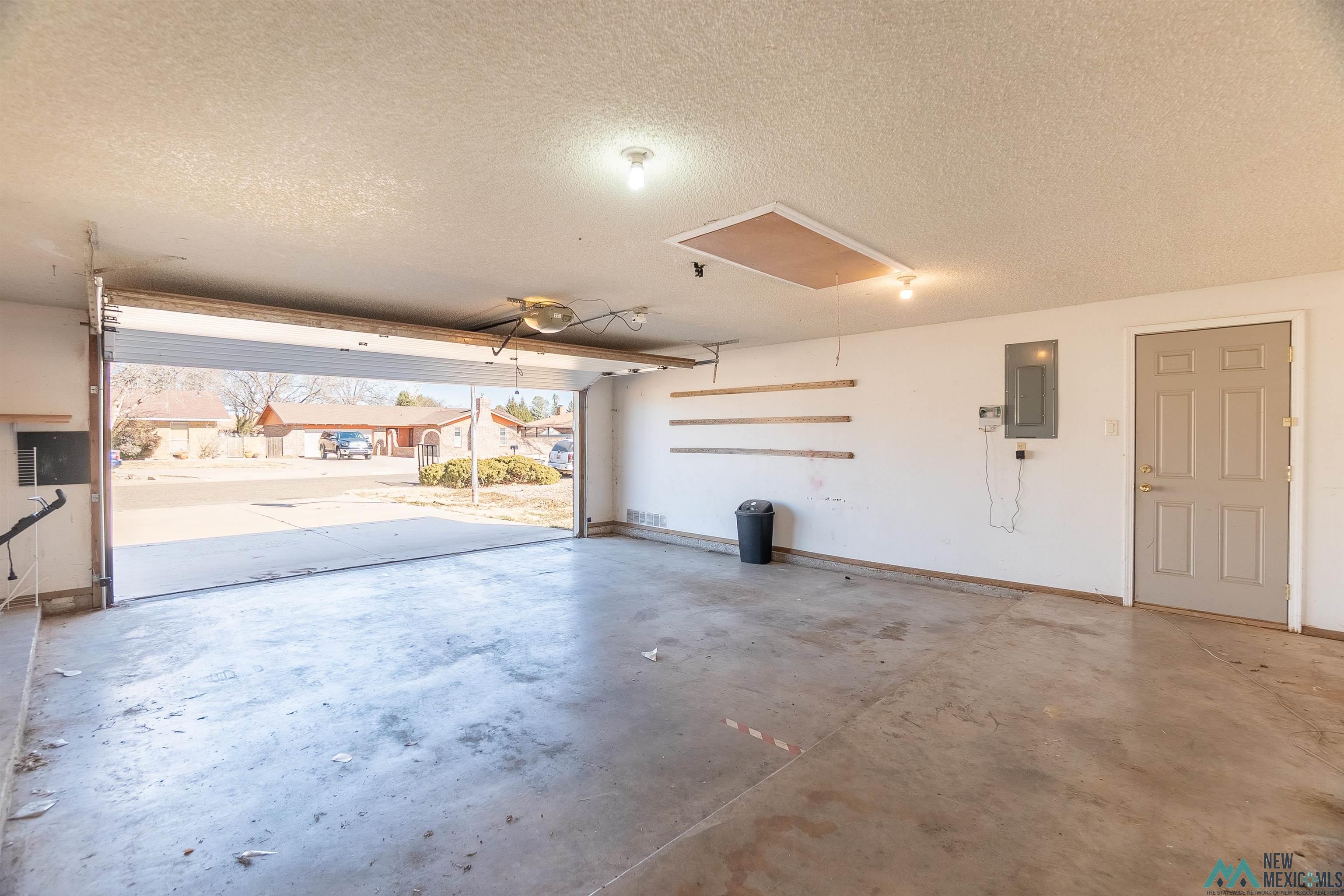 1209 Parkland Drive