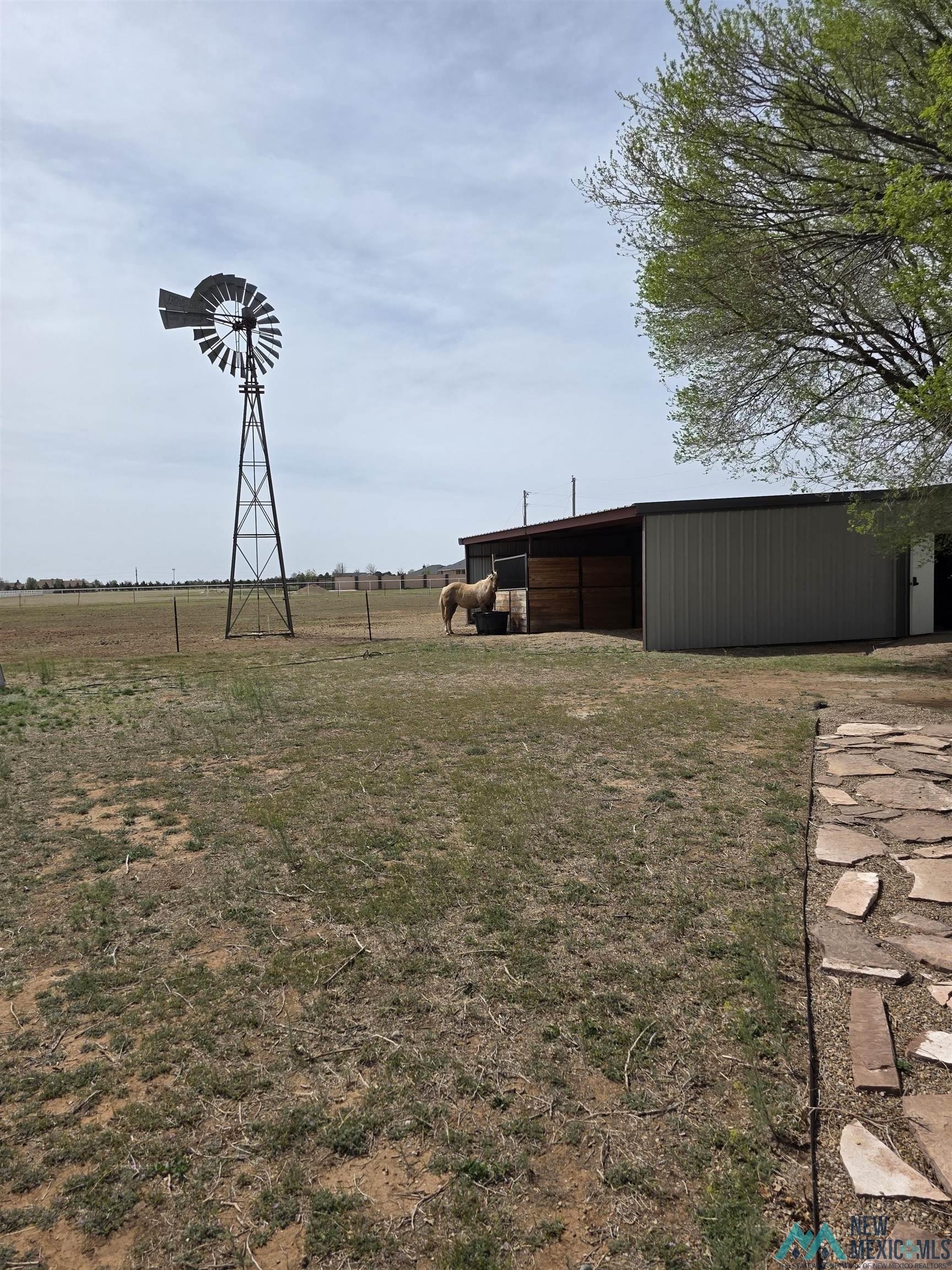 909 State Road 77 Road