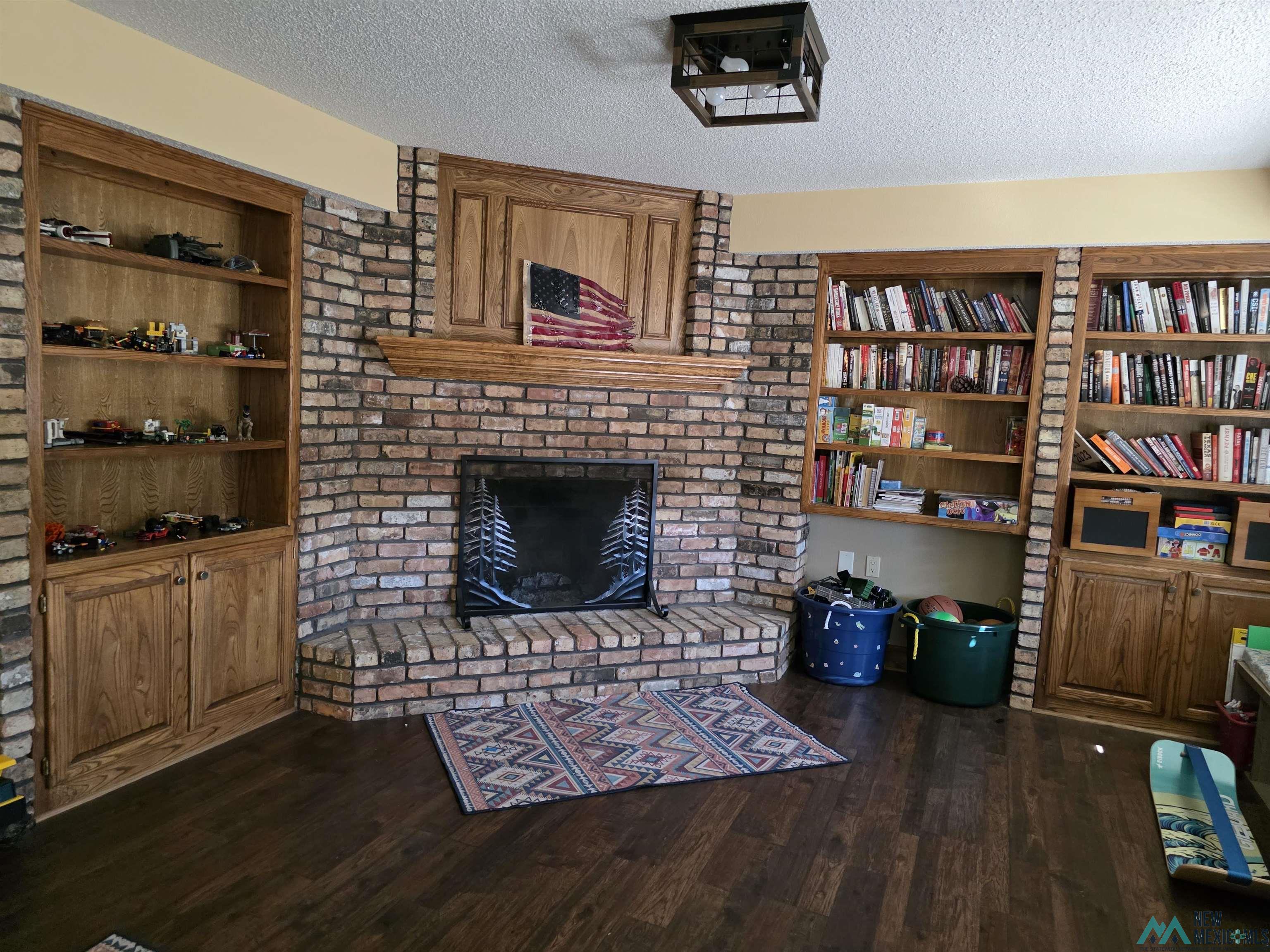 909 State Road 77 Road