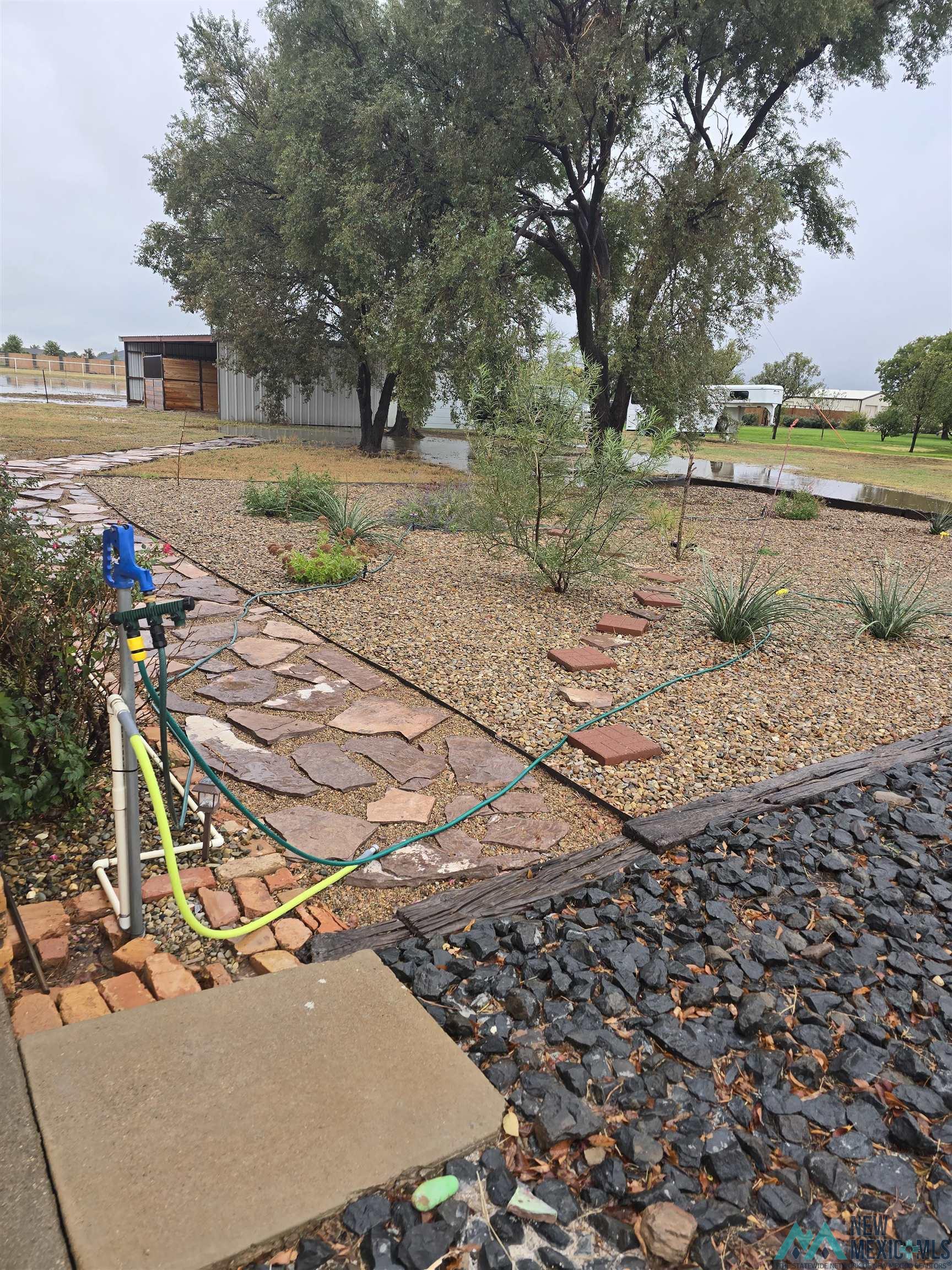 909 State Road 77 Road