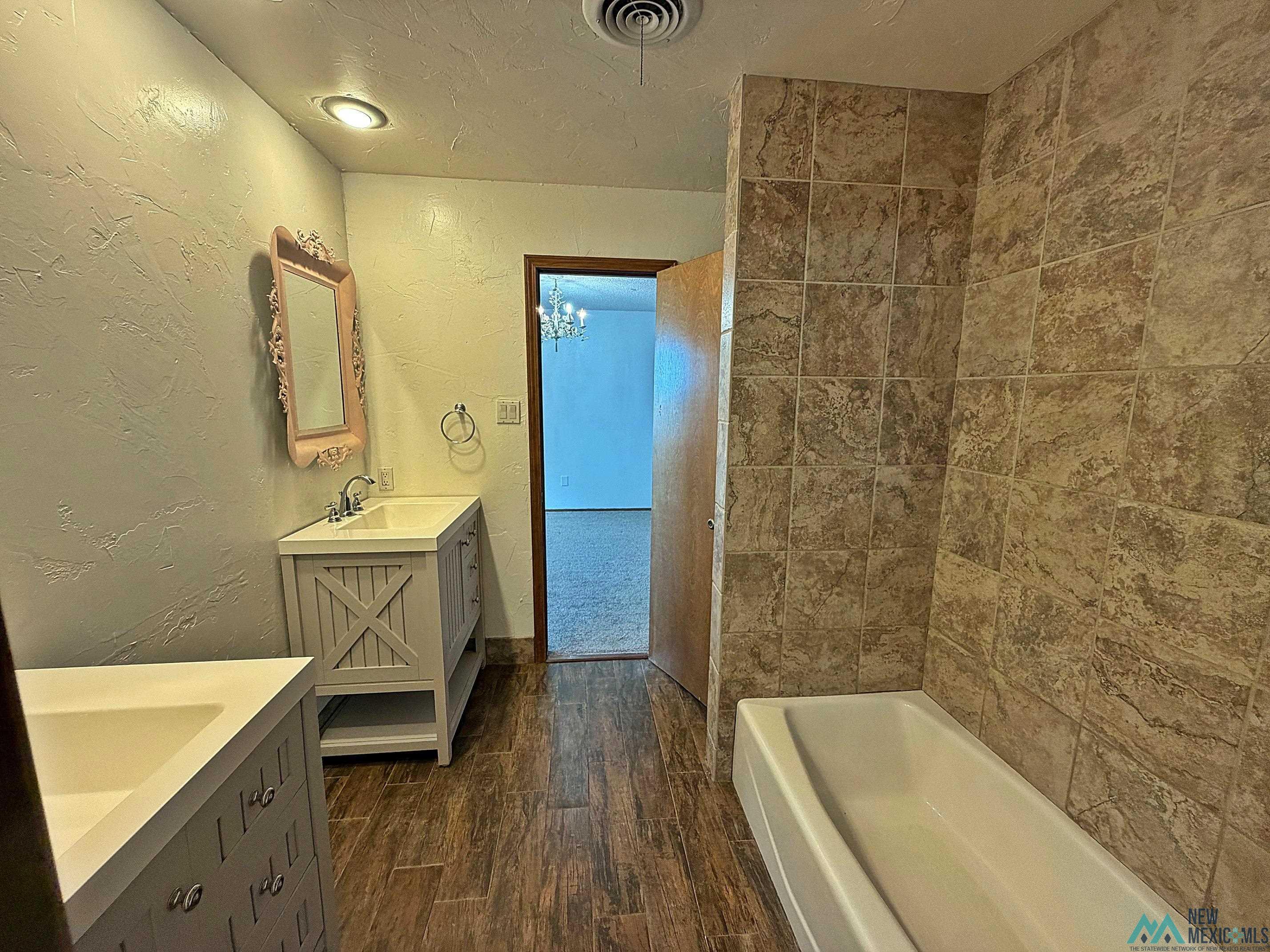 514 Curry Road D Road