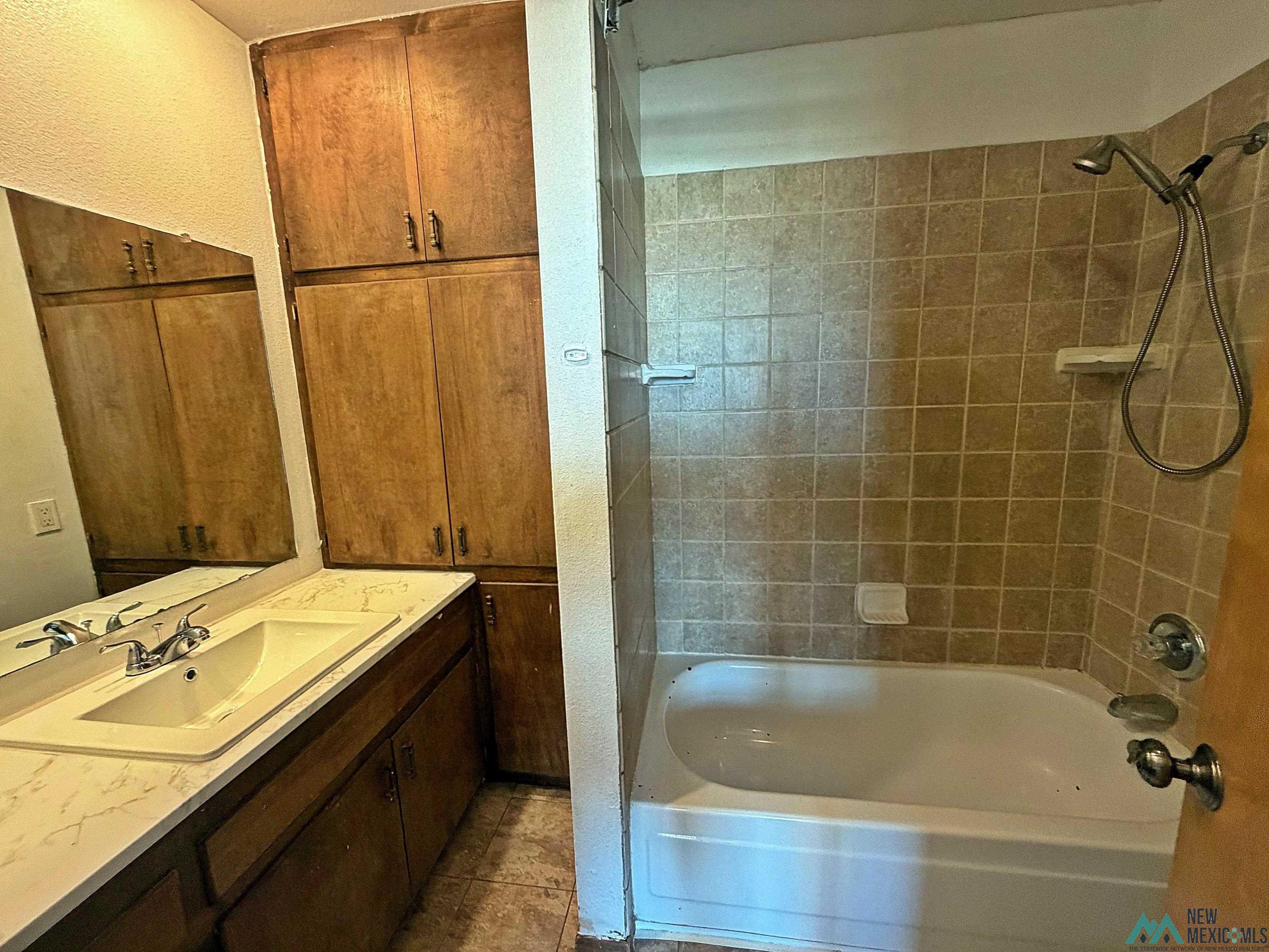 514 Curry Road D Road