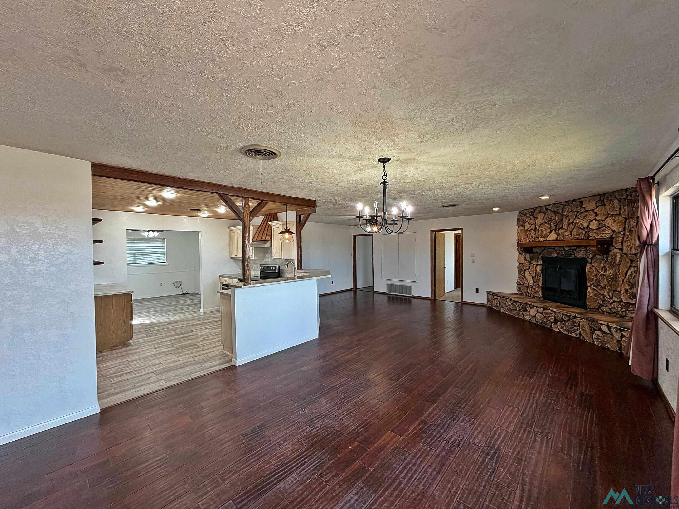 514 Curry Road D Road