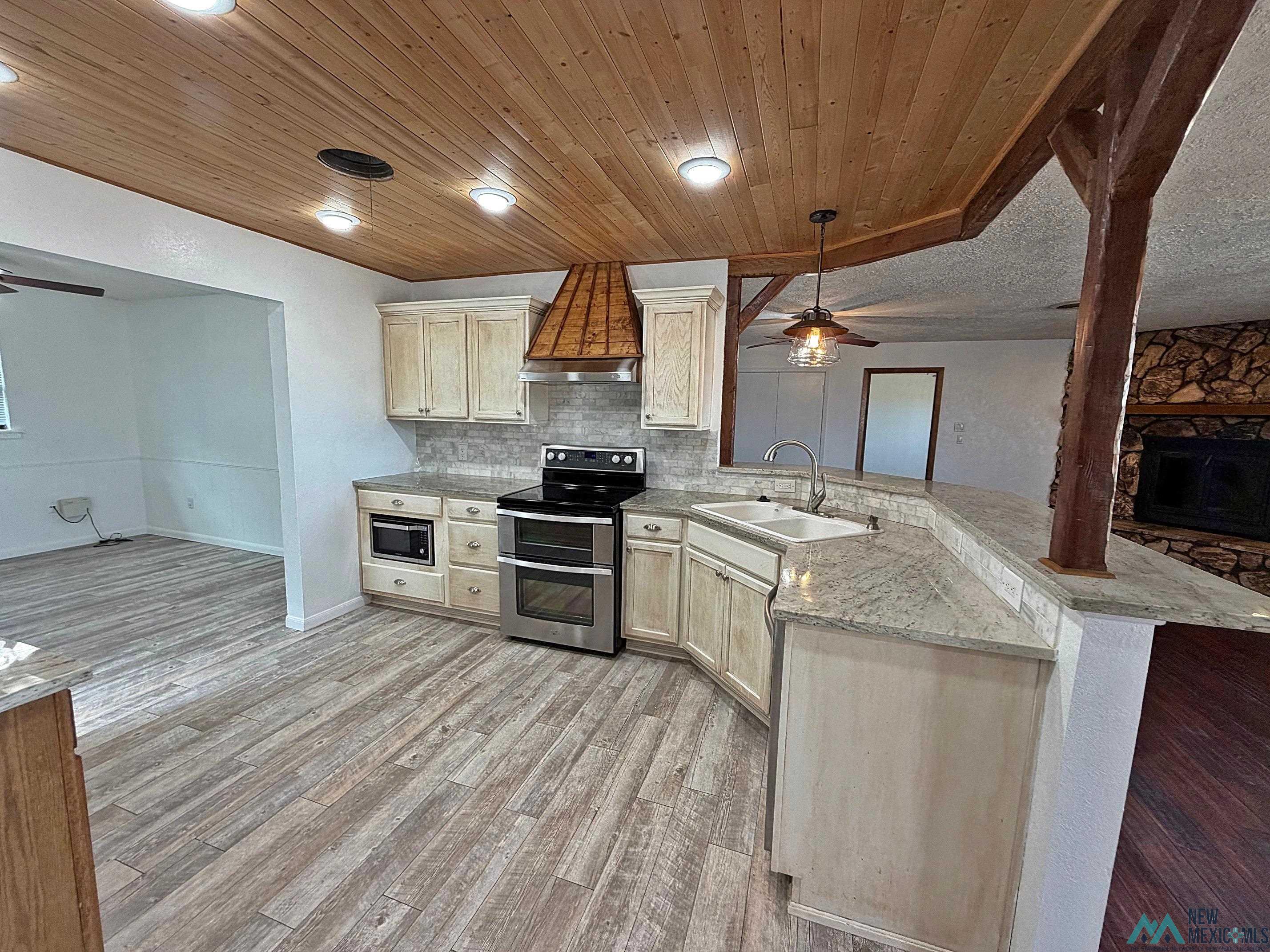 514 Curry Road D Road