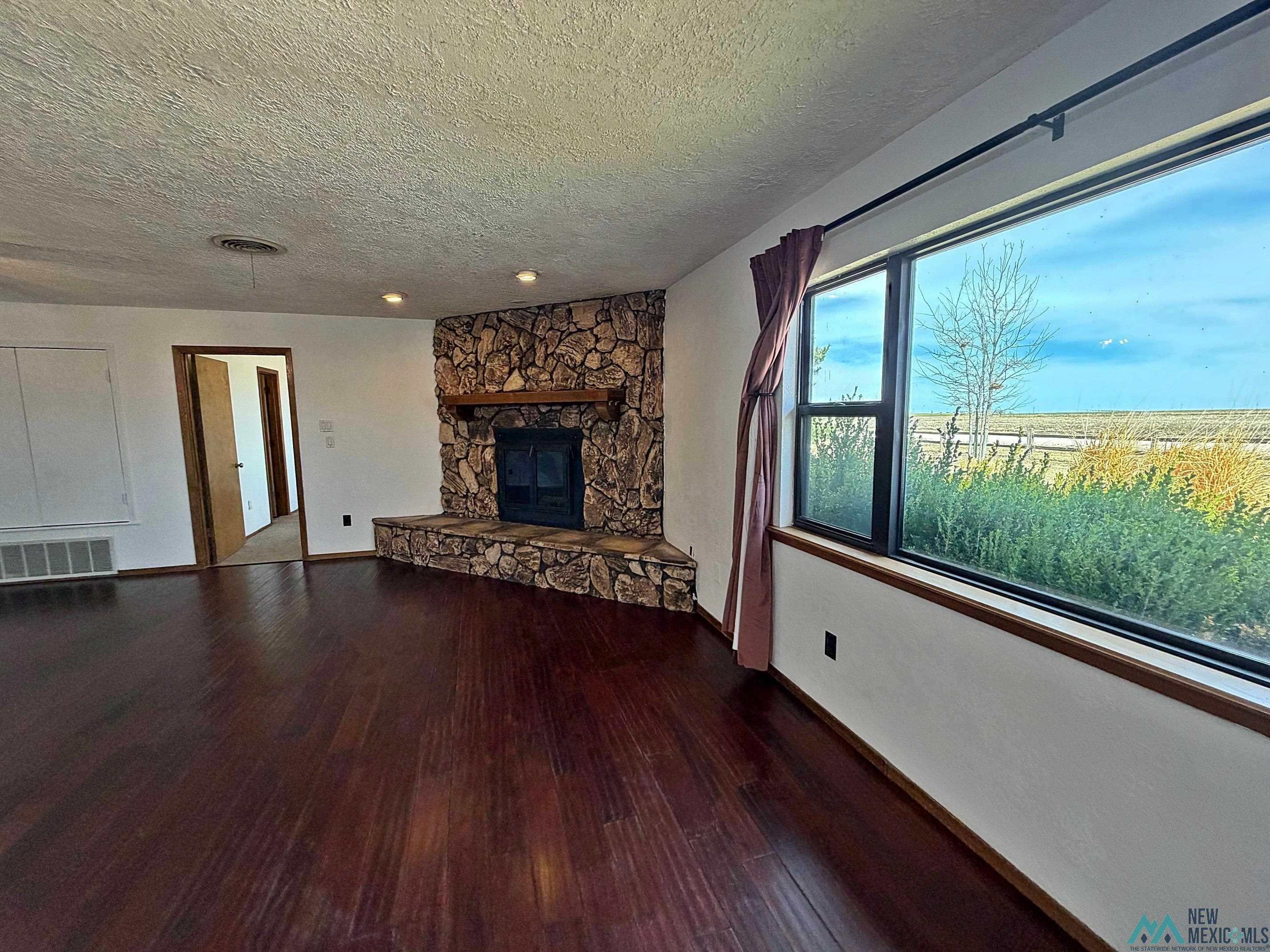 514 Curry Road D Road