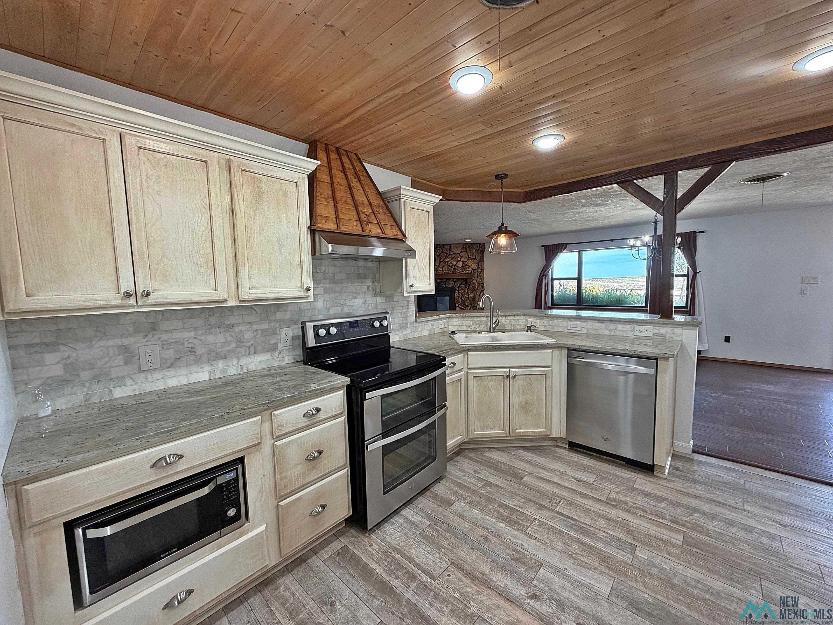 514 Curry Road D Road