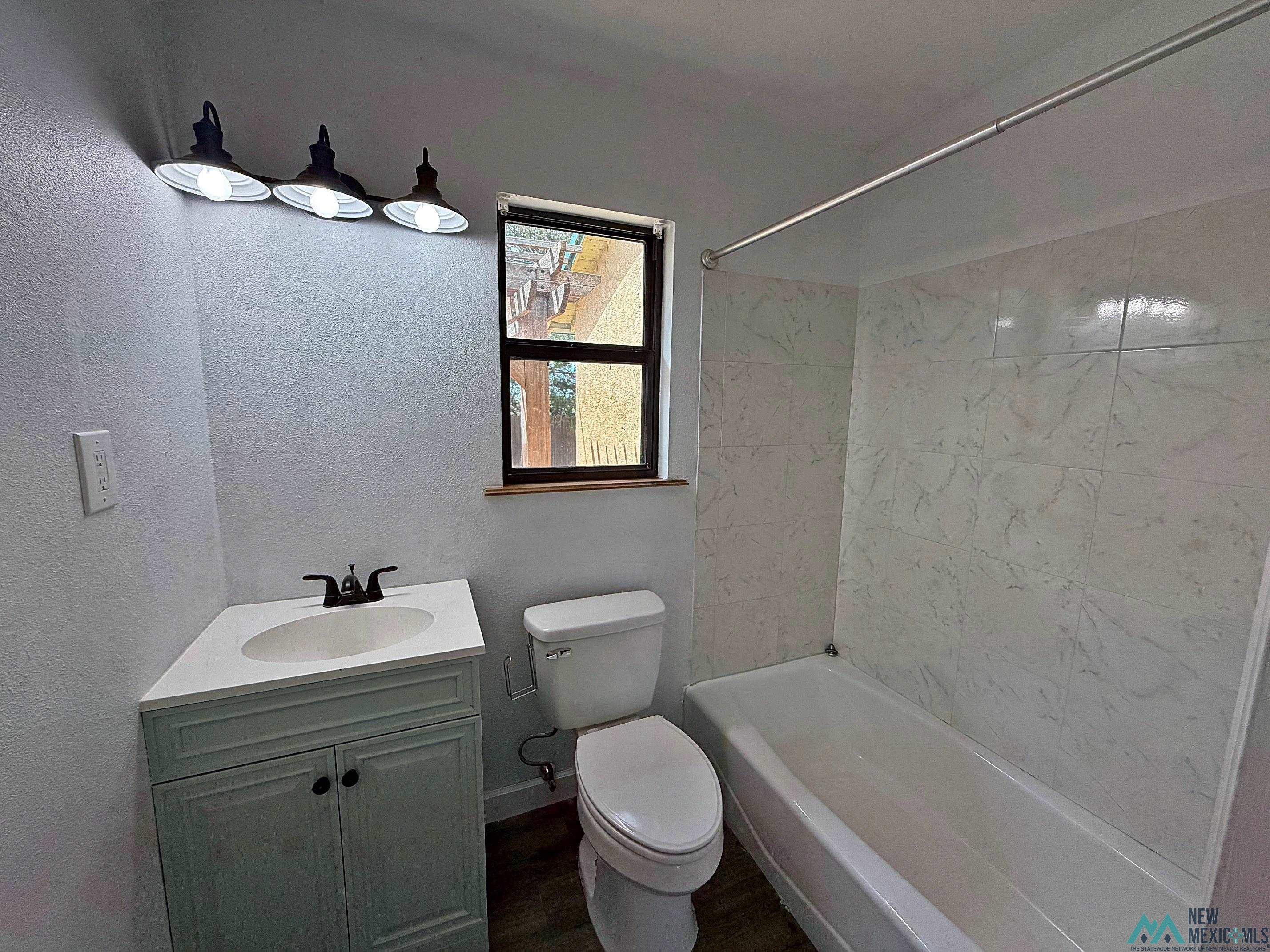 514 Curry Road D Road