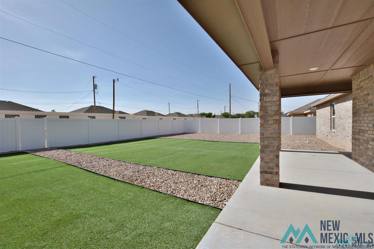 2124 Roadrunner Drive