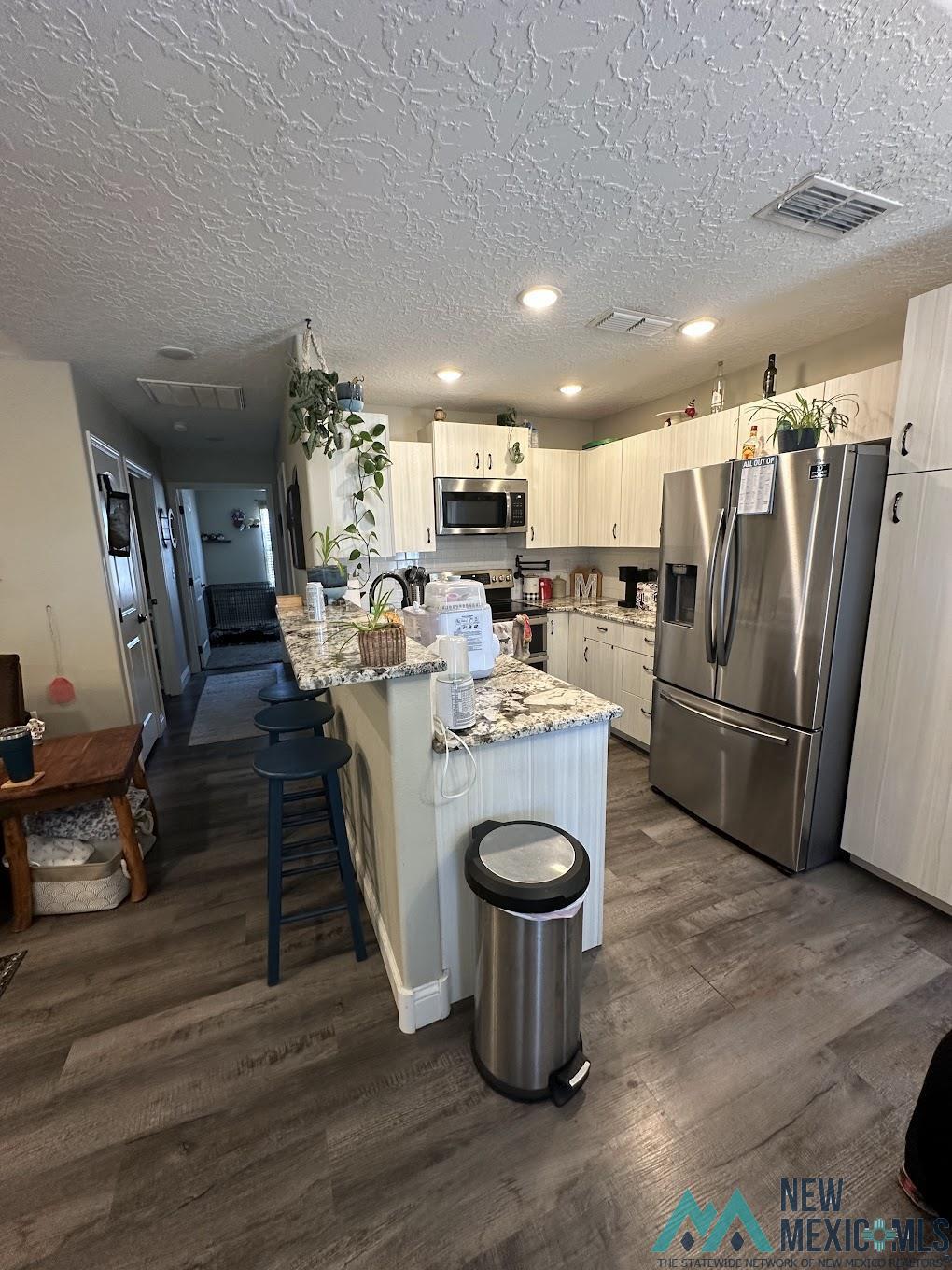 2124 Roadrunner Drive