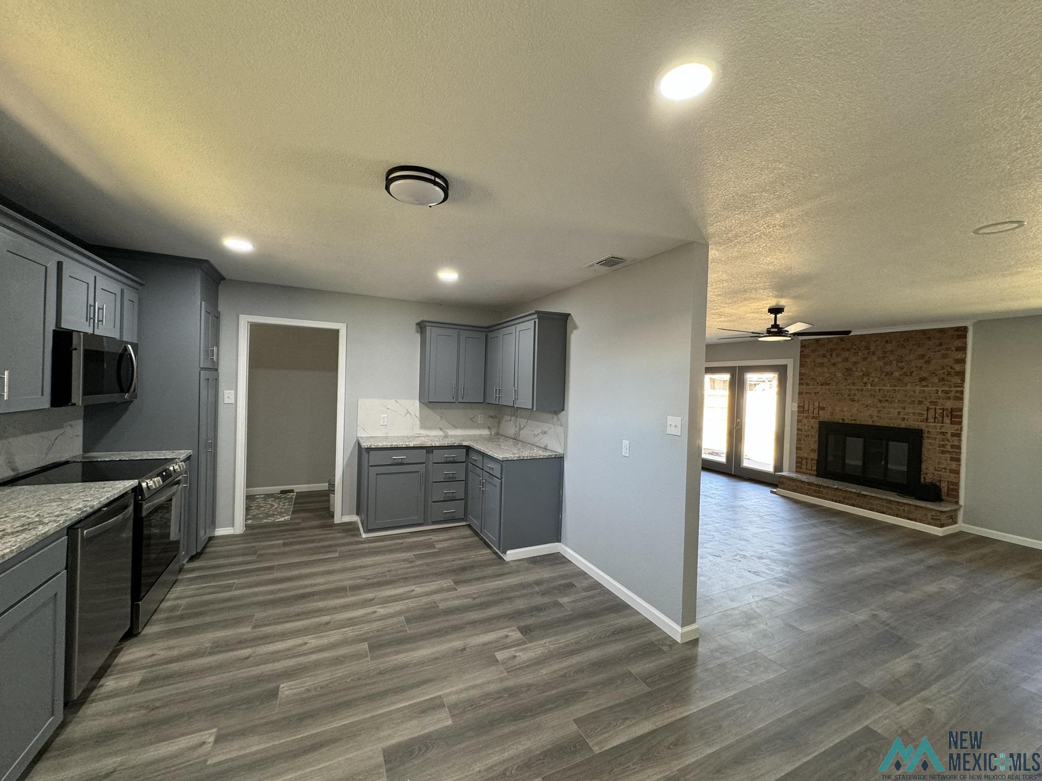 1201 W Yucca Drive
